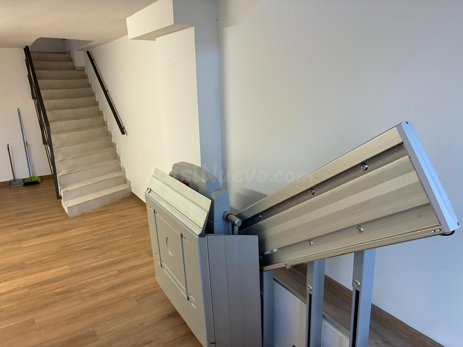 Local comercial con gran visibilidad, Barri Antic Viladecans - foto 3
