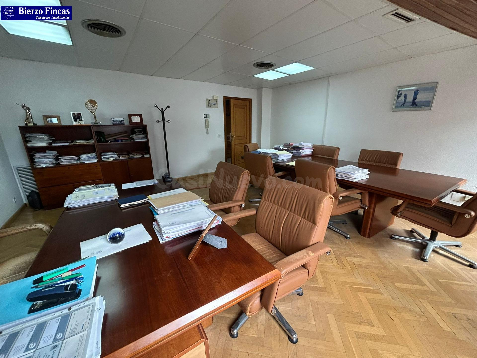 SE VENDE VENDE OFICINA EN EL CENTRO DE PONFERRADA - foto 4