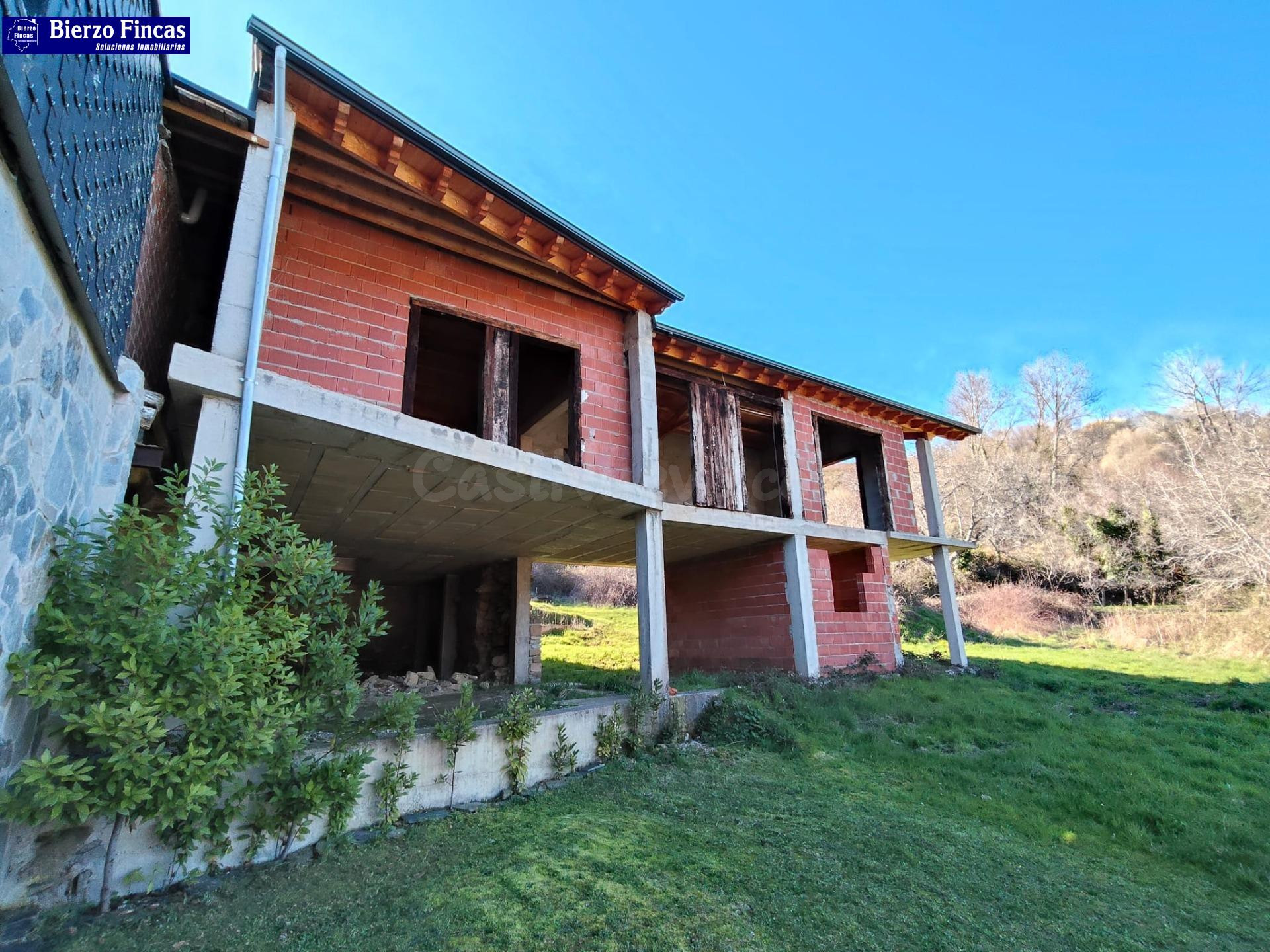 SE VENDE CONSTRUCCIÓN EN LOMBA, LA CABRERA - foto 2