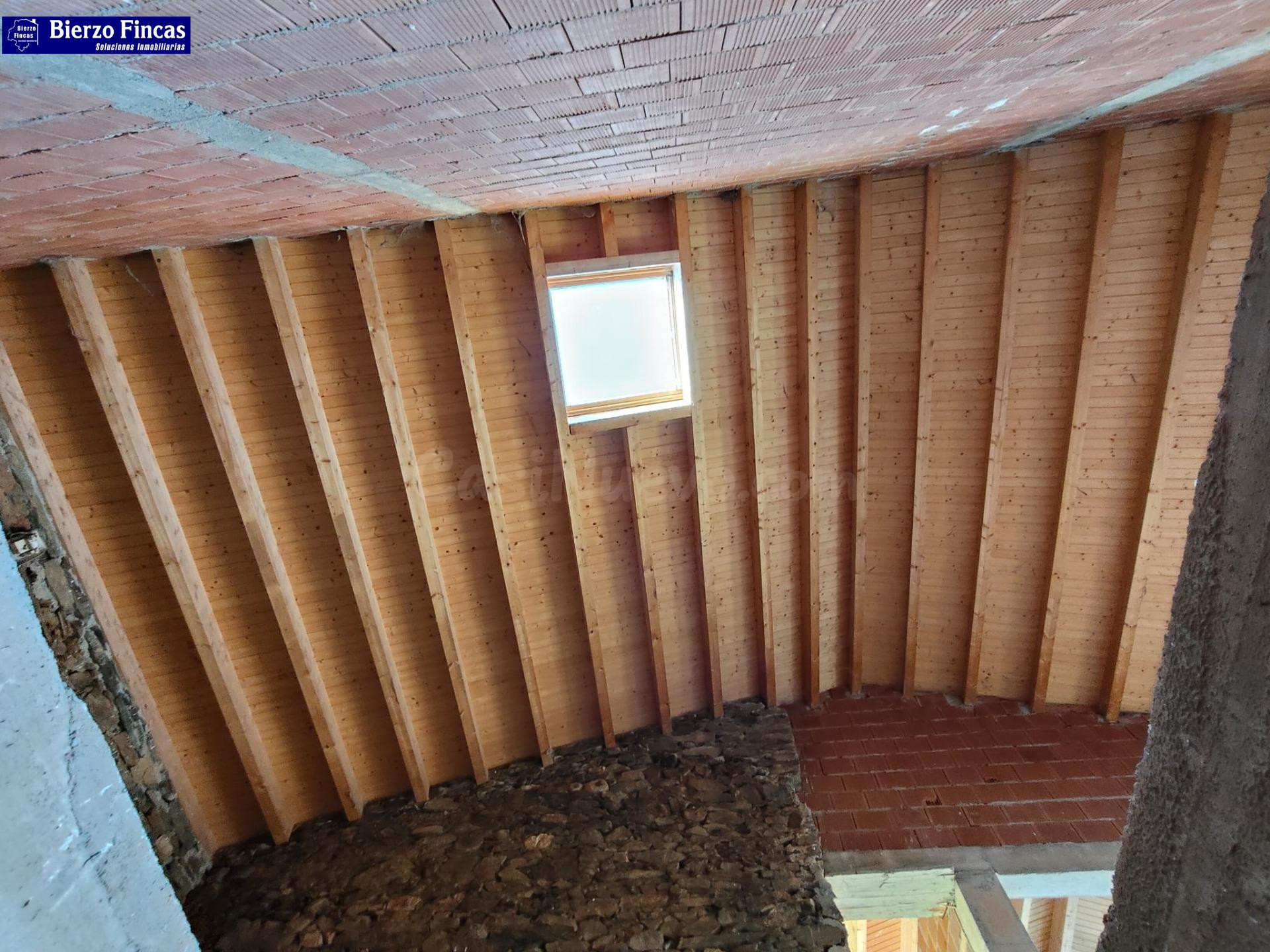 SE VENDE CONSTRUCCIÓN EN LOMBA, LA CABRERA - foto 5