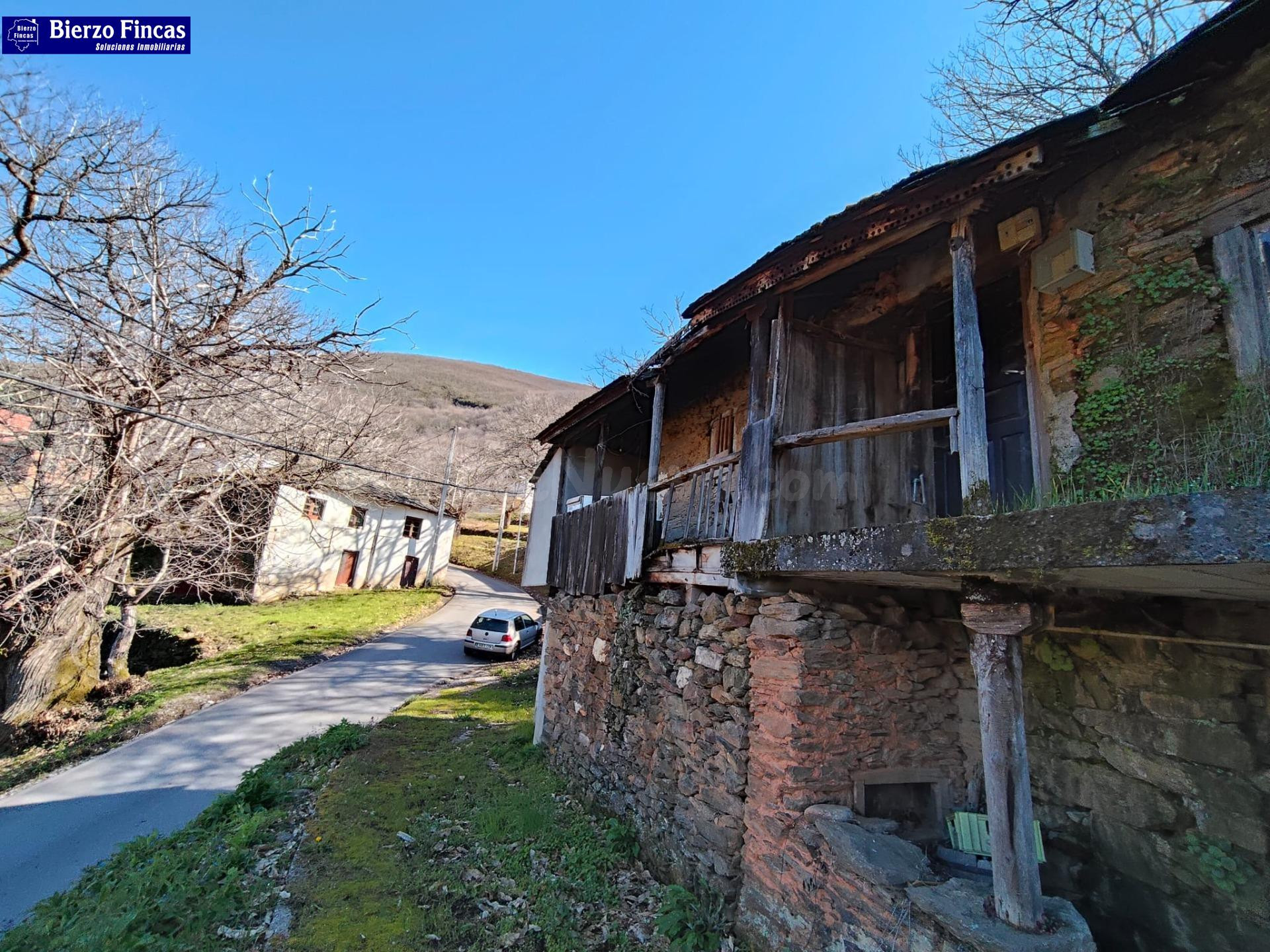 SE VENDE CASA DE PIEDRA PARA REFORMAR EN ROBLEDO DE SOBRECAS - foto 2