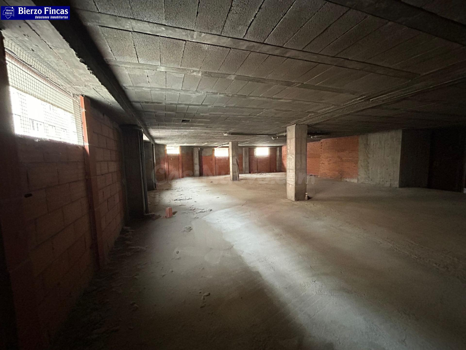 SE ALQUILA LOCAL EN EL BARRIO DE LOS JUDÍOS - foto 4