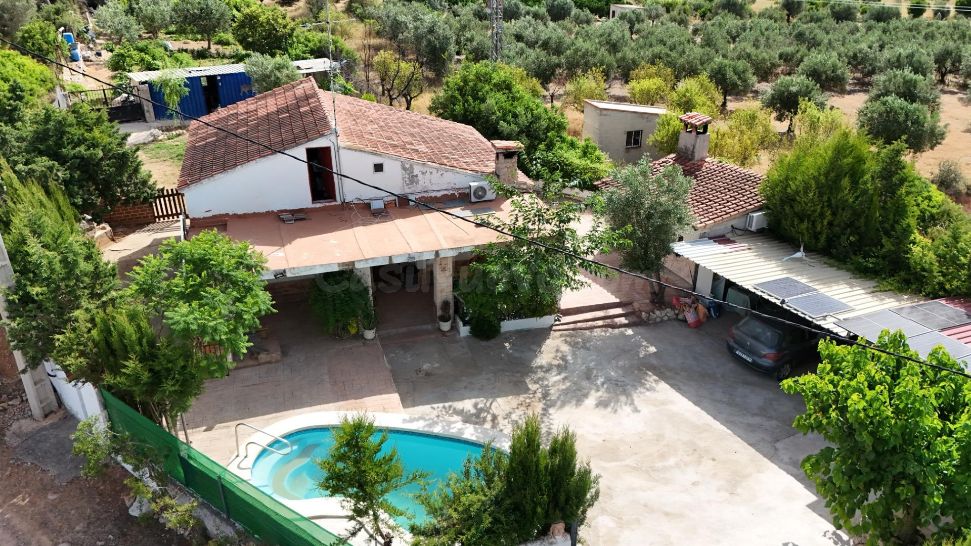 INTERESANTE CHALET EN VILLAMARCHANTE