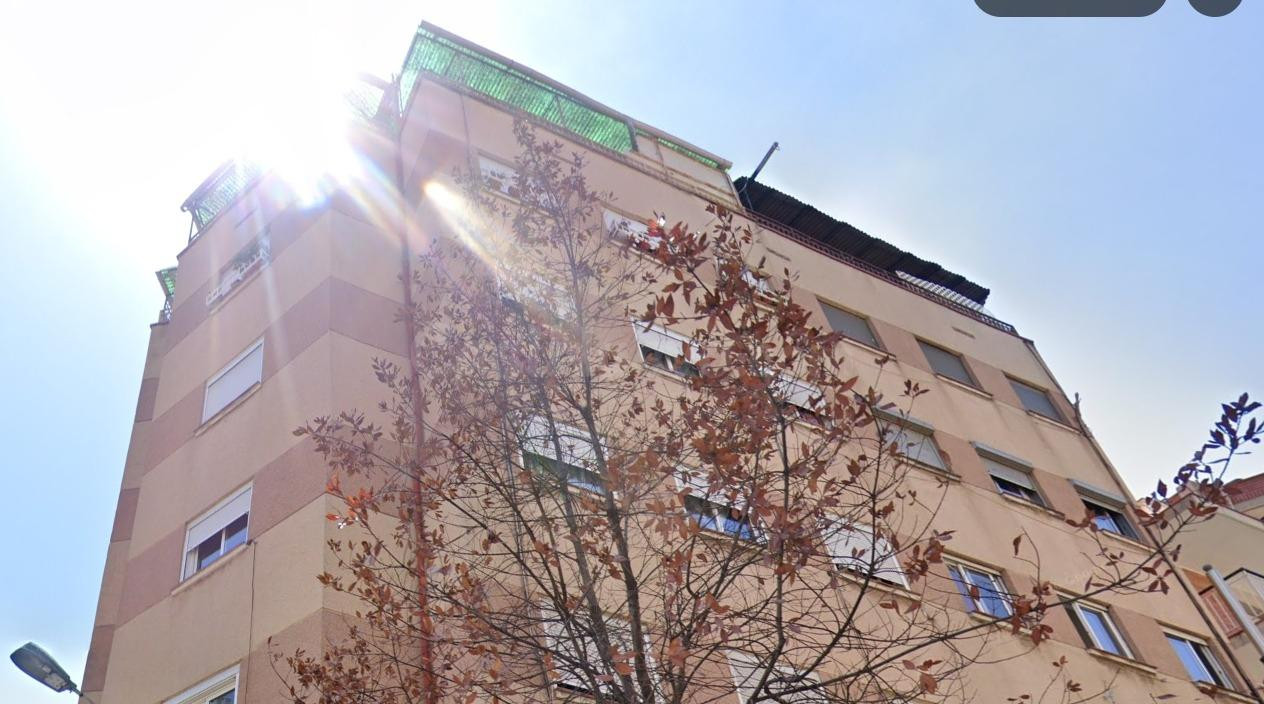 Acogedor Ático en La Torrassa, Hospitalet de Llobregat por s - foto 3