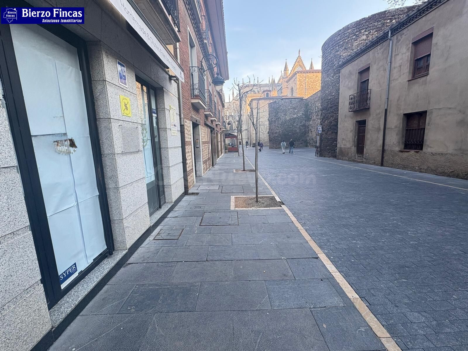 ✨ EXCLUSIVO BAR–RESTAURANTE EN EL CORAZÓN HISTÓRICO, JUNTO A - foto 2