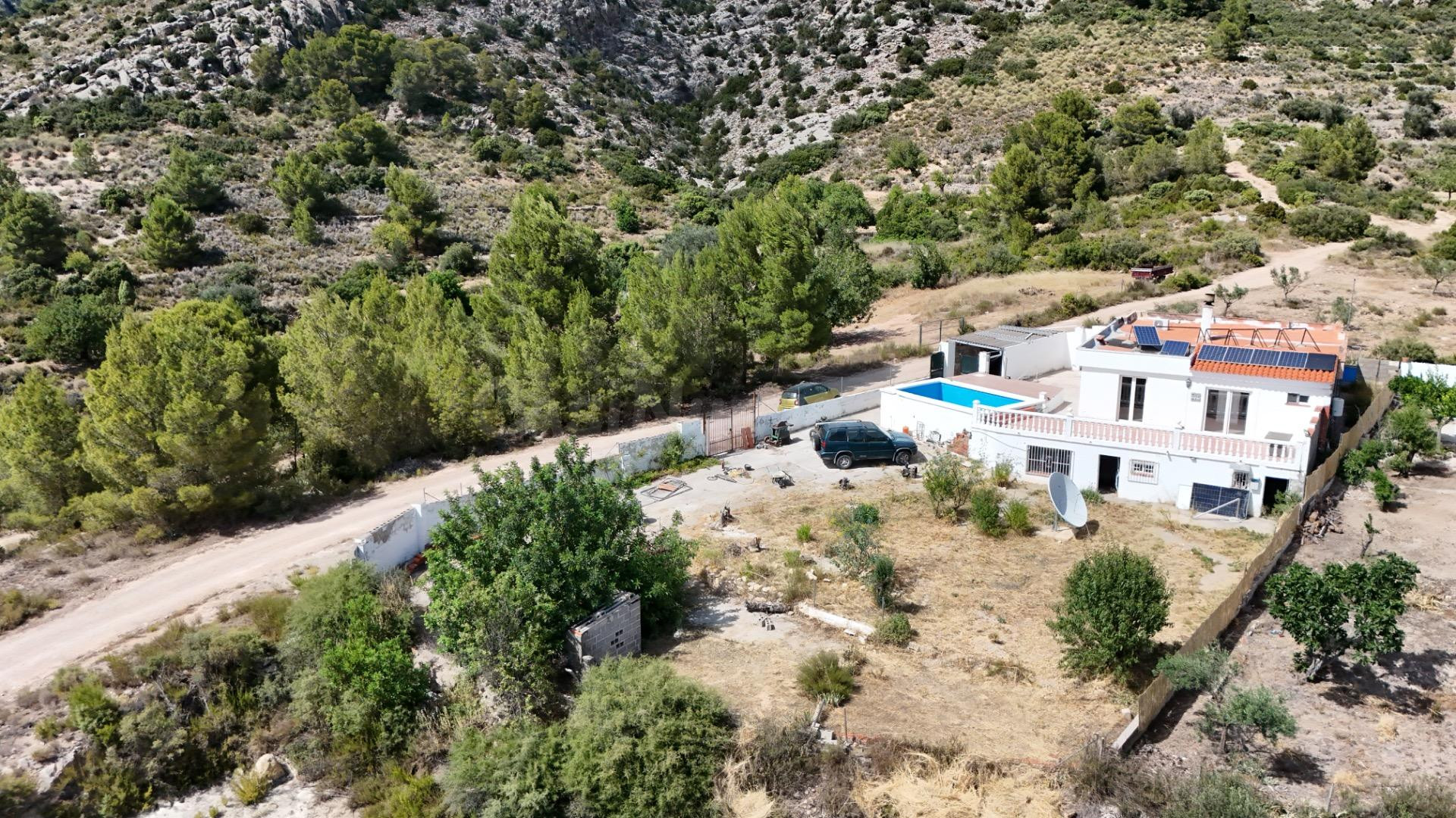 CHALET EN PLENA NATURALEZA EN VILLAR DEL ARZOBISPO - foto 3
