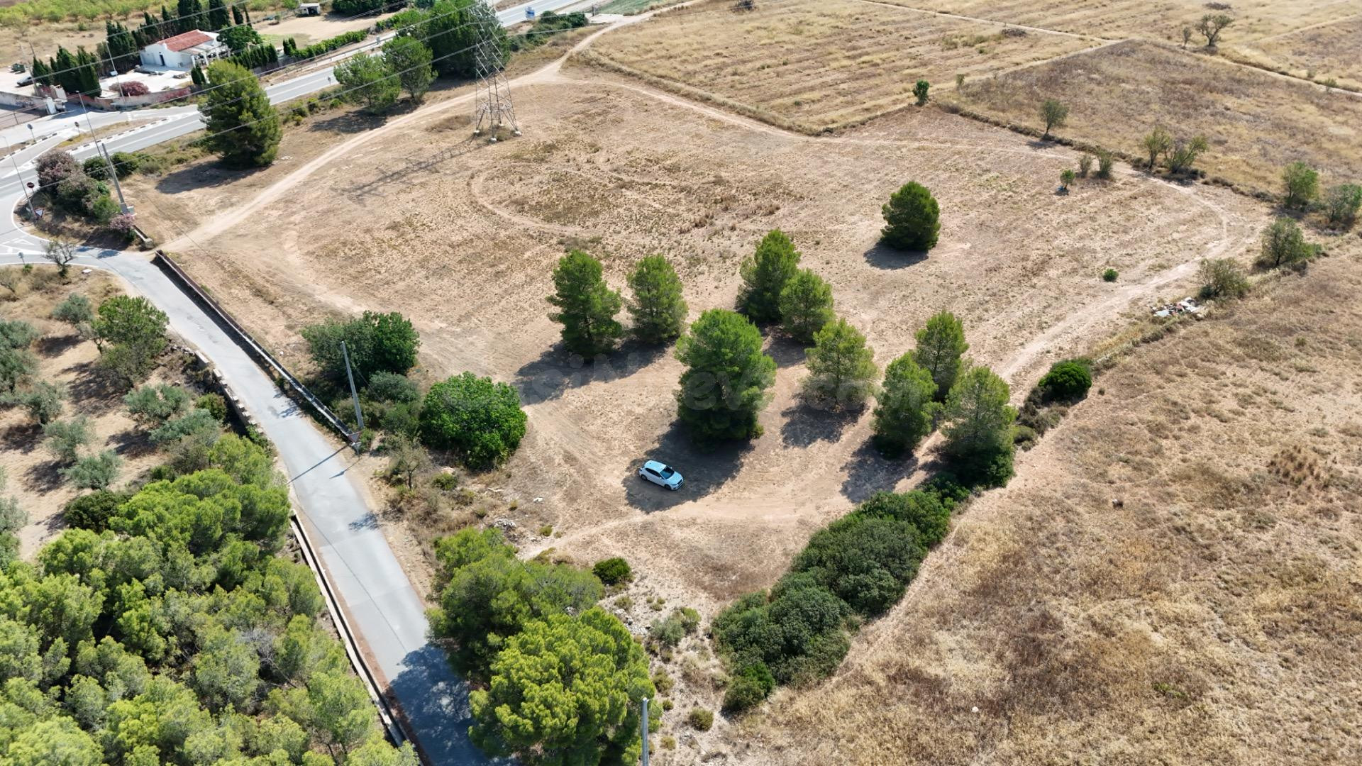 FINCA RUSTICA DE 15.000 M2 A 1 KM DEL PUEBLO - foto 3