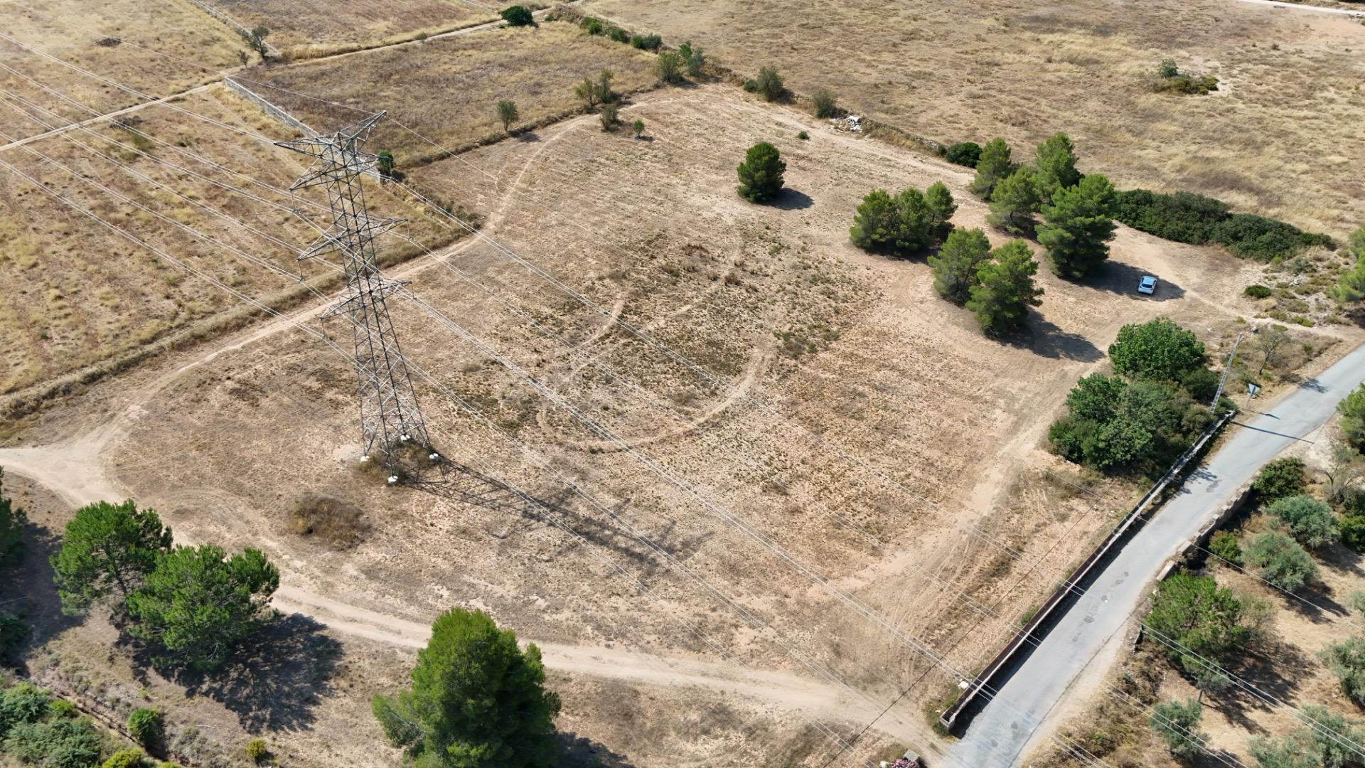 FINCA RUSTICA DE 15.000 M2 A 1 KM DEL PUEBLO - foto 4