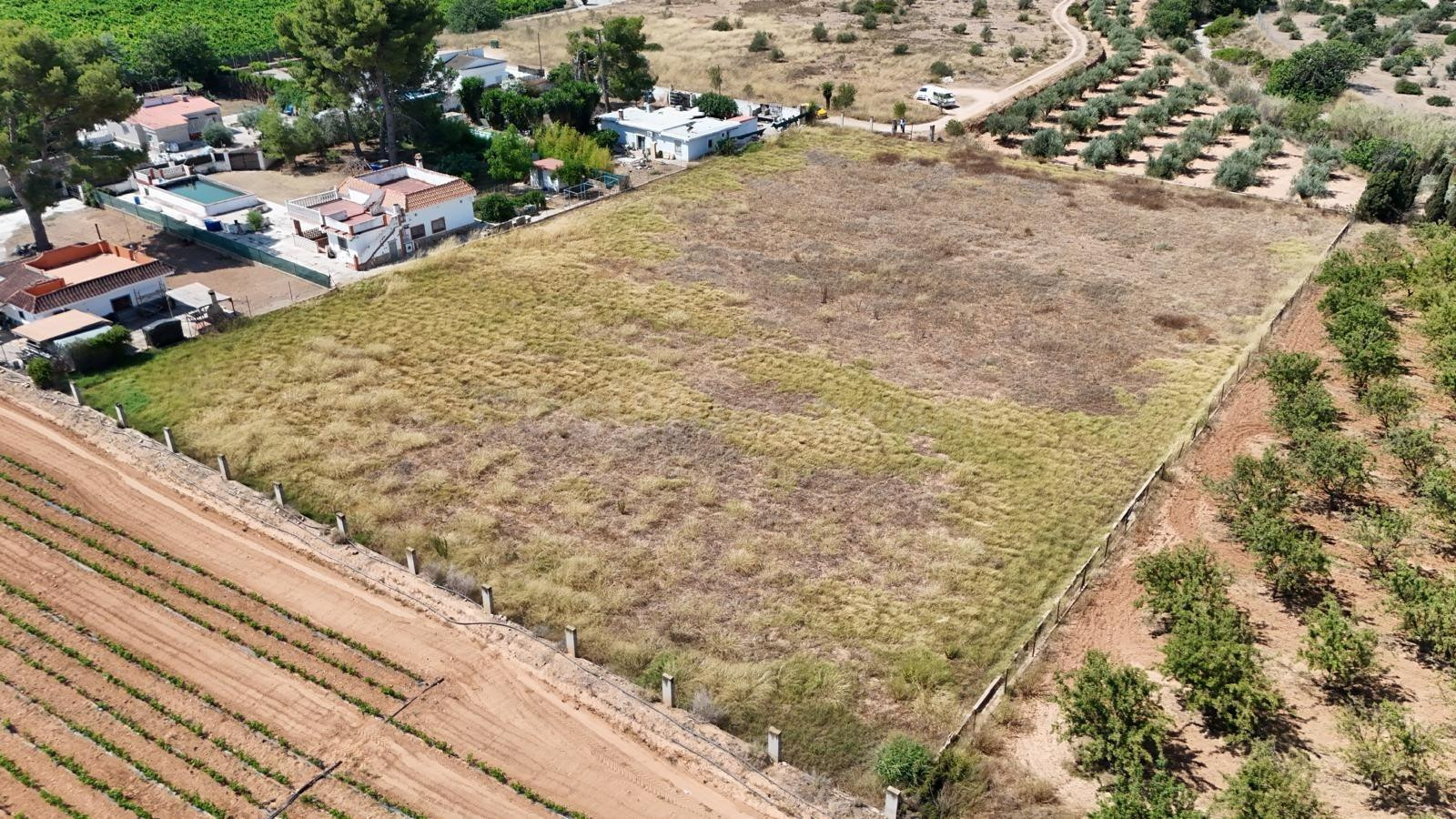 TERRENO RUSTICO CON AGUA