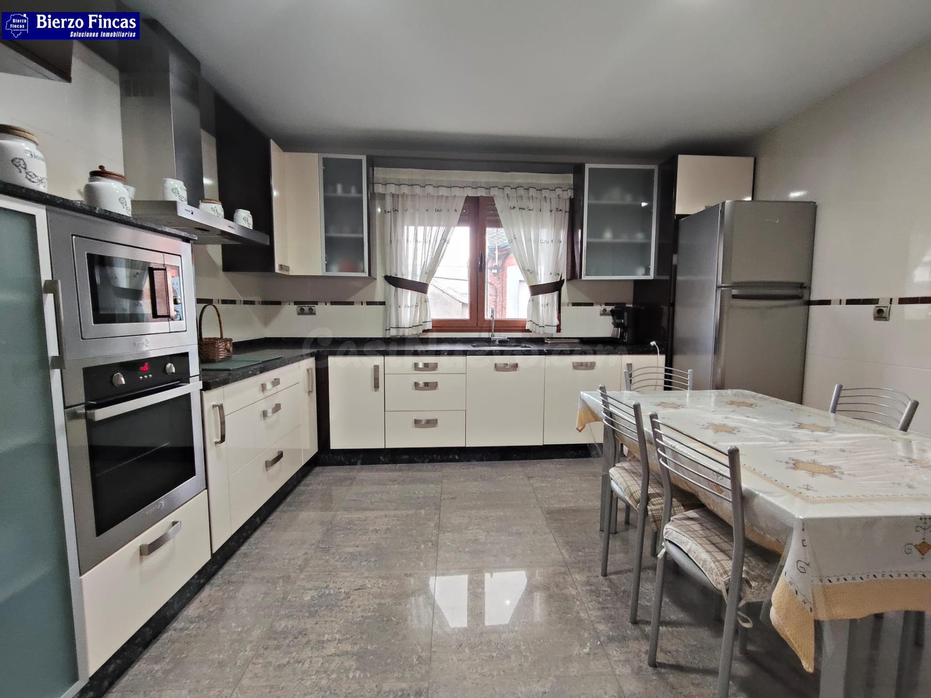 SE VENDE CASA EN FABERO - foto 3