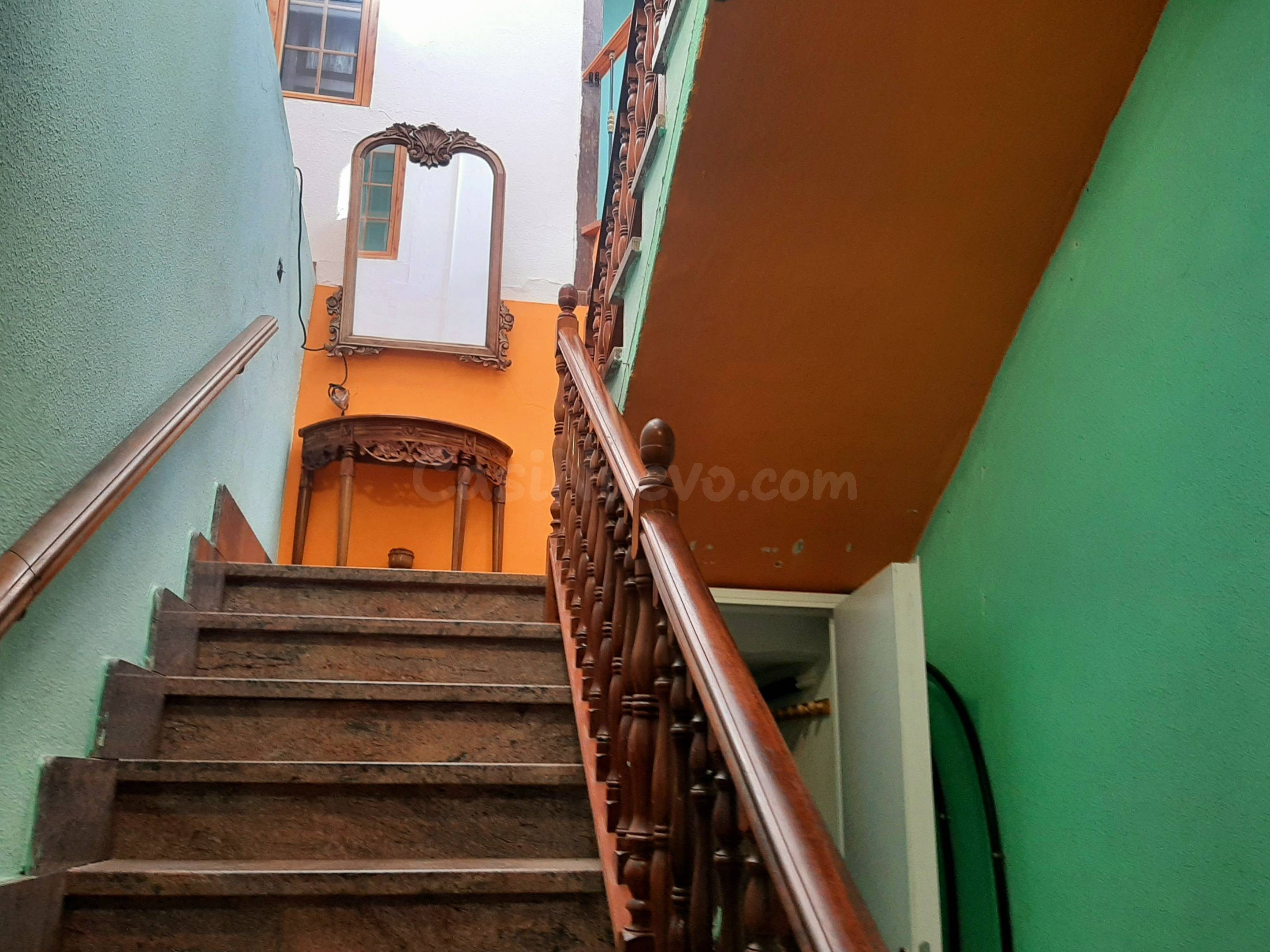 Edificio con encanto actualmente uso mixto, dos locales come - foto 4