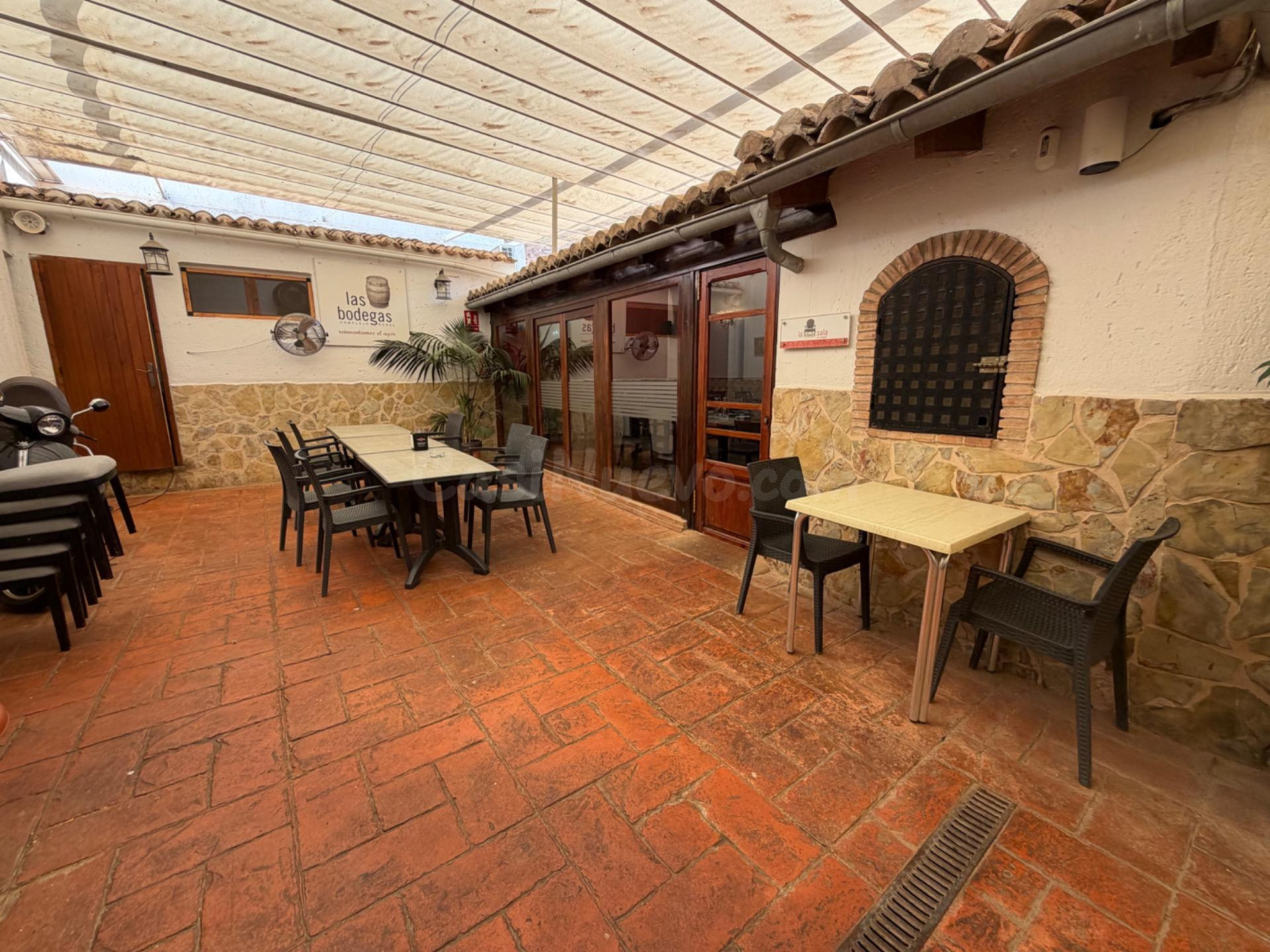 ESPECTACULAR NEGOCIO DE HOSTELERÍA EN PLENO FUNCIONAMIENTO - foto 5