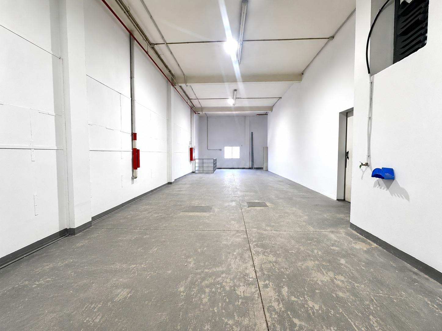 Nave industrial de alto rendimiento con amplias zonas de alm - foto 2