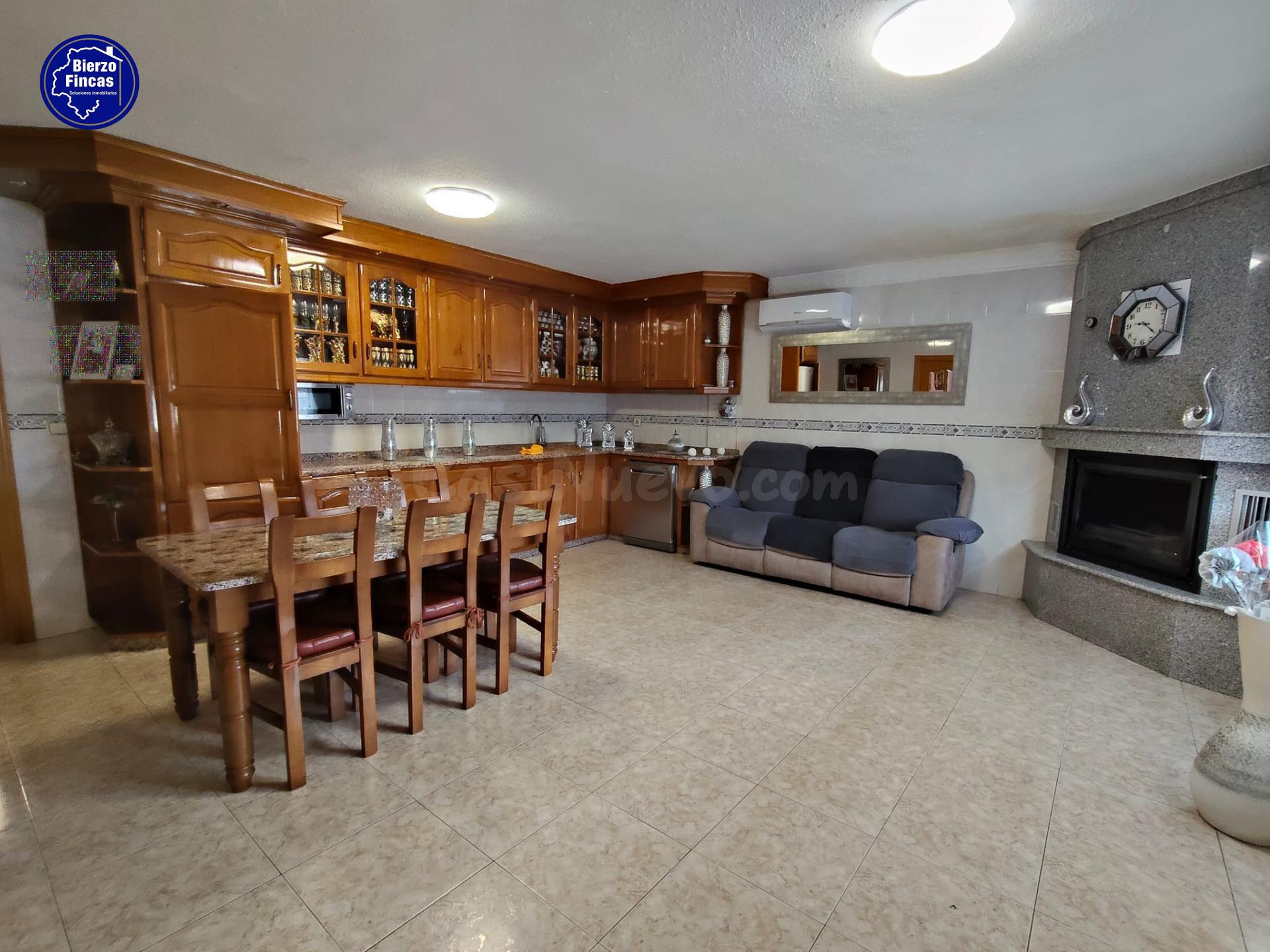 SE VENDE CASA CON GRAN PARCELA EN COLUMBRIANOS - foto 2