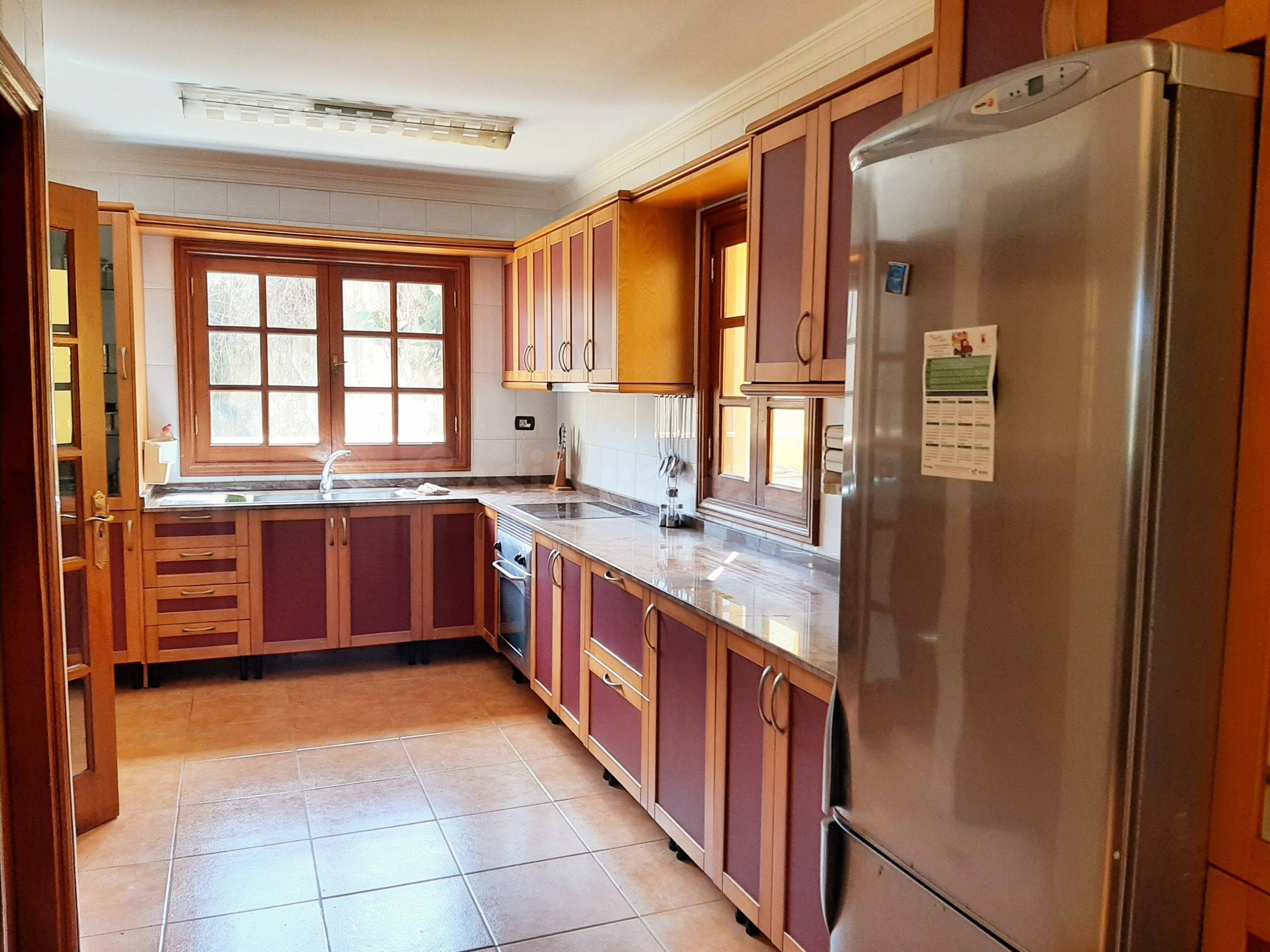 CHALET EN ZONA RESIDENCIAL CON ESPECTACULARES VISTAS, EQUIPA - foto 5