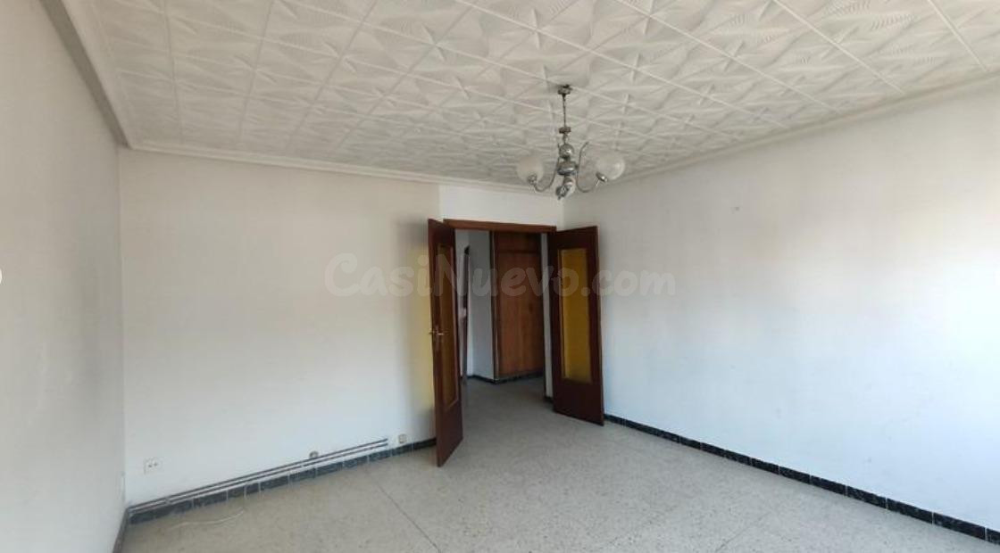 PISO PARA REFORMAR EN LA BAÑEZA - foto 4