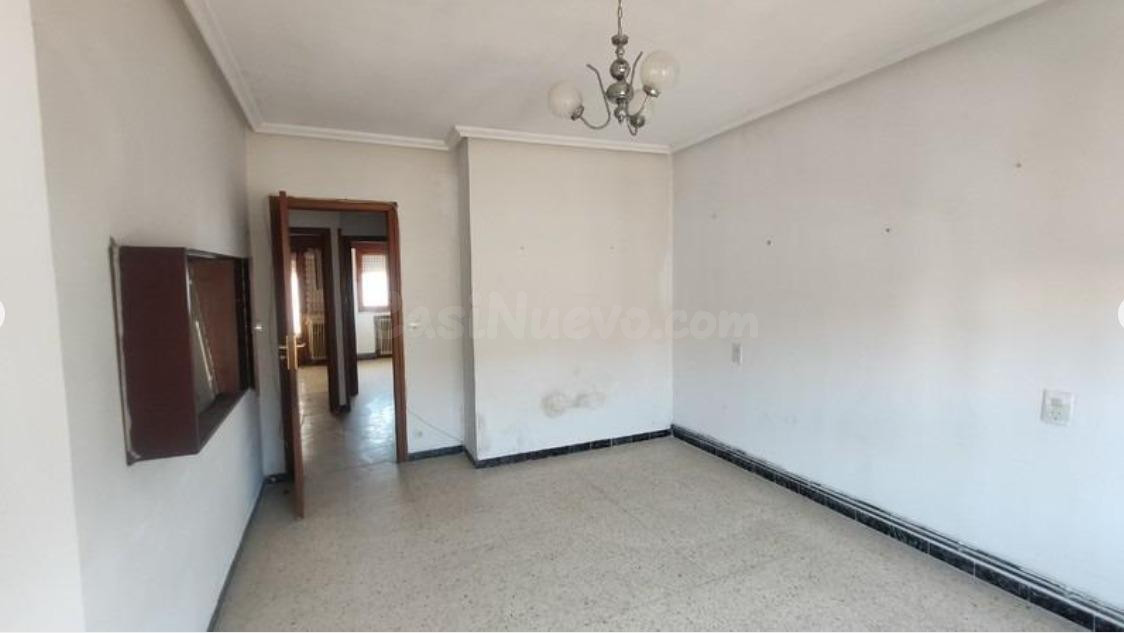 PISO PARA REFORMAR EN LA BAÑEZA - foto 5