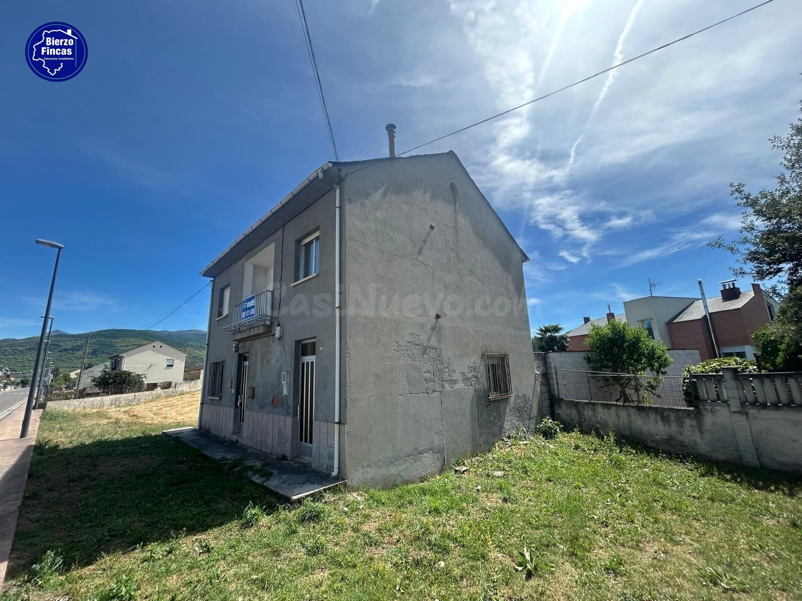 SE VENDE CASA CON GRAN PARCELA EN DEHESAS - foto 2