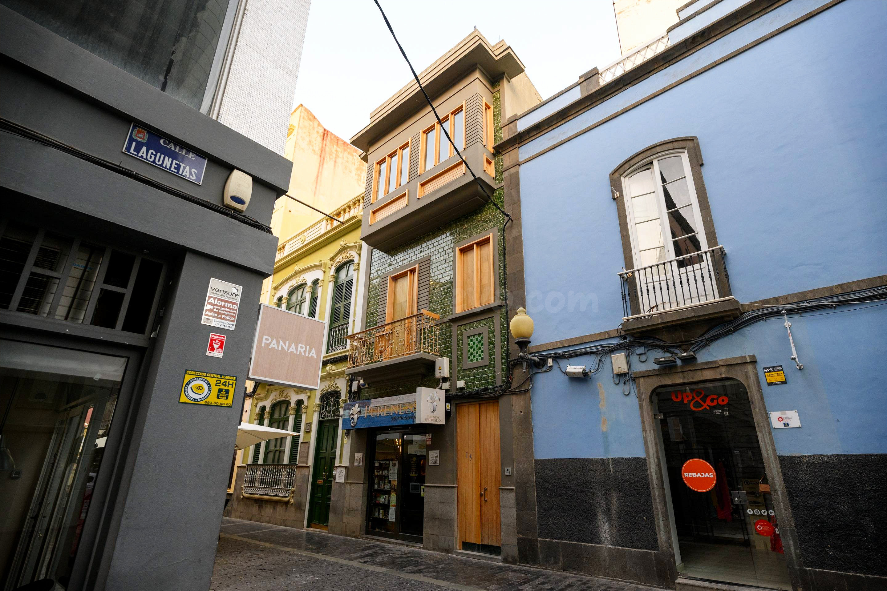 EDIFICIO EN TRIANA TOTALMENTE REFORMADO SITUADO EN LA MEJOR 