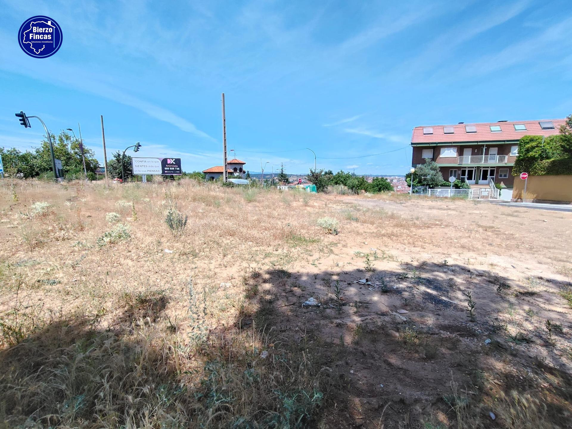 SE VENDE TERRENO URBANIZABLE EN TROBAJO DEL CAMINO - foto 5