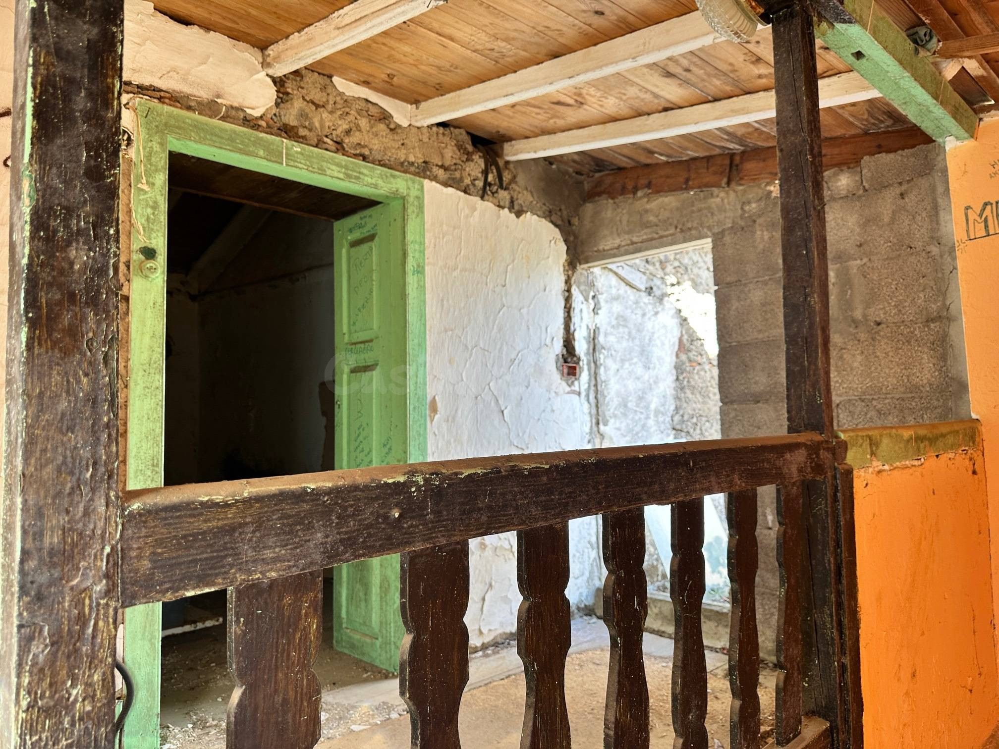 VIVIENDA CON VISTAS A REFORMAR