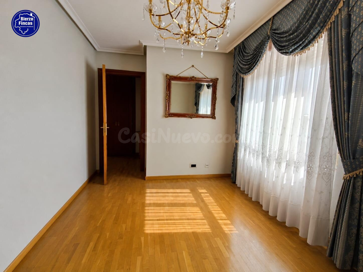 SE VENDE AMPLIO PISO EN LA PALOMERA, LEÓN - foto 3