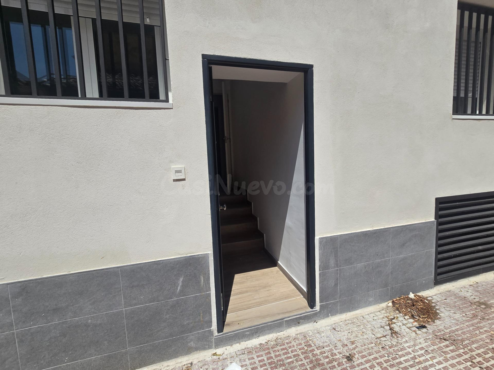 Piso de OBRA NUEVA. Distribuido en dos dormitorios, salón co - foto 3