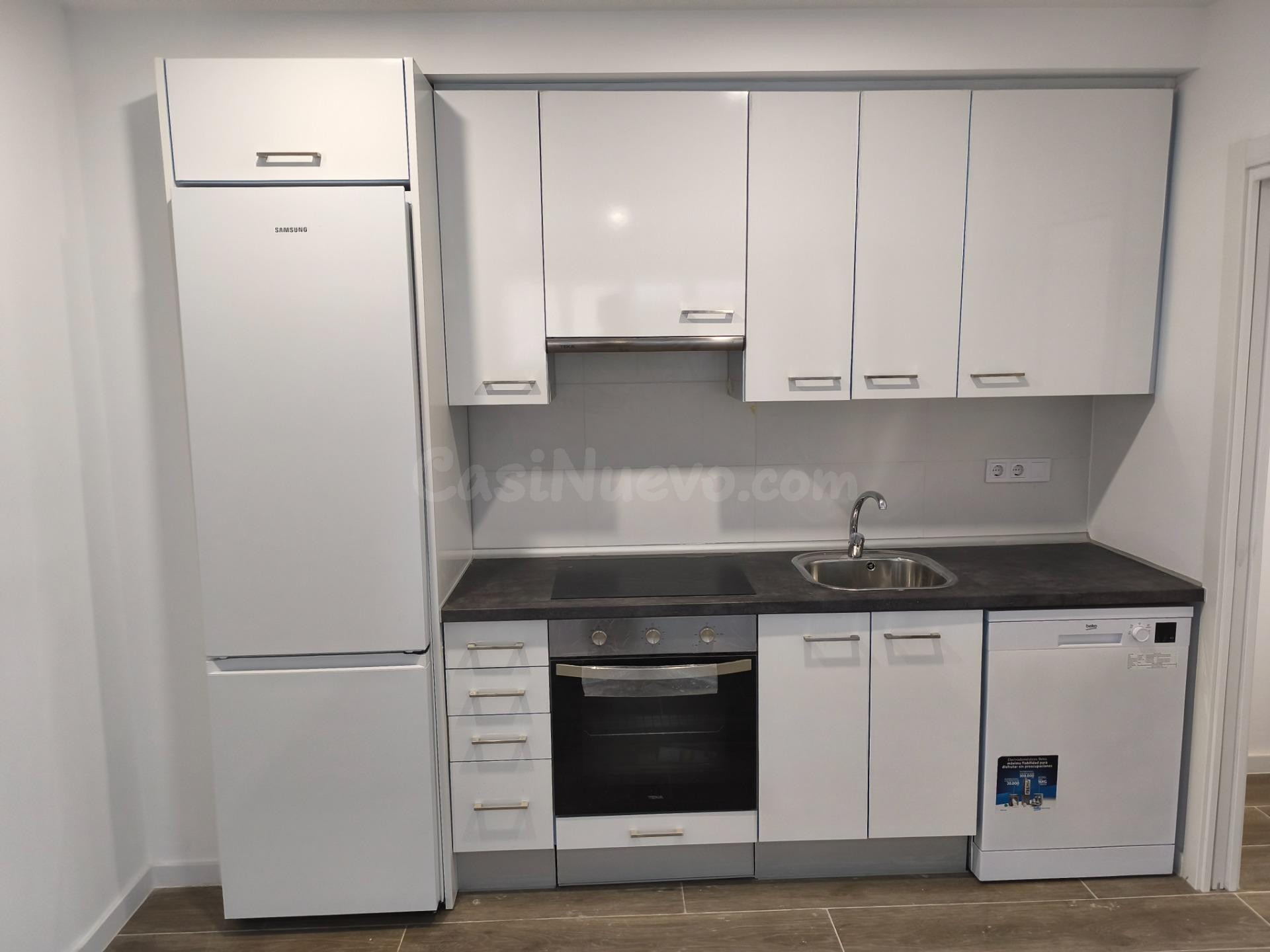 Piso de OBRA NUEVA. Distribuido en dos dormitorios, salón co - foto 5