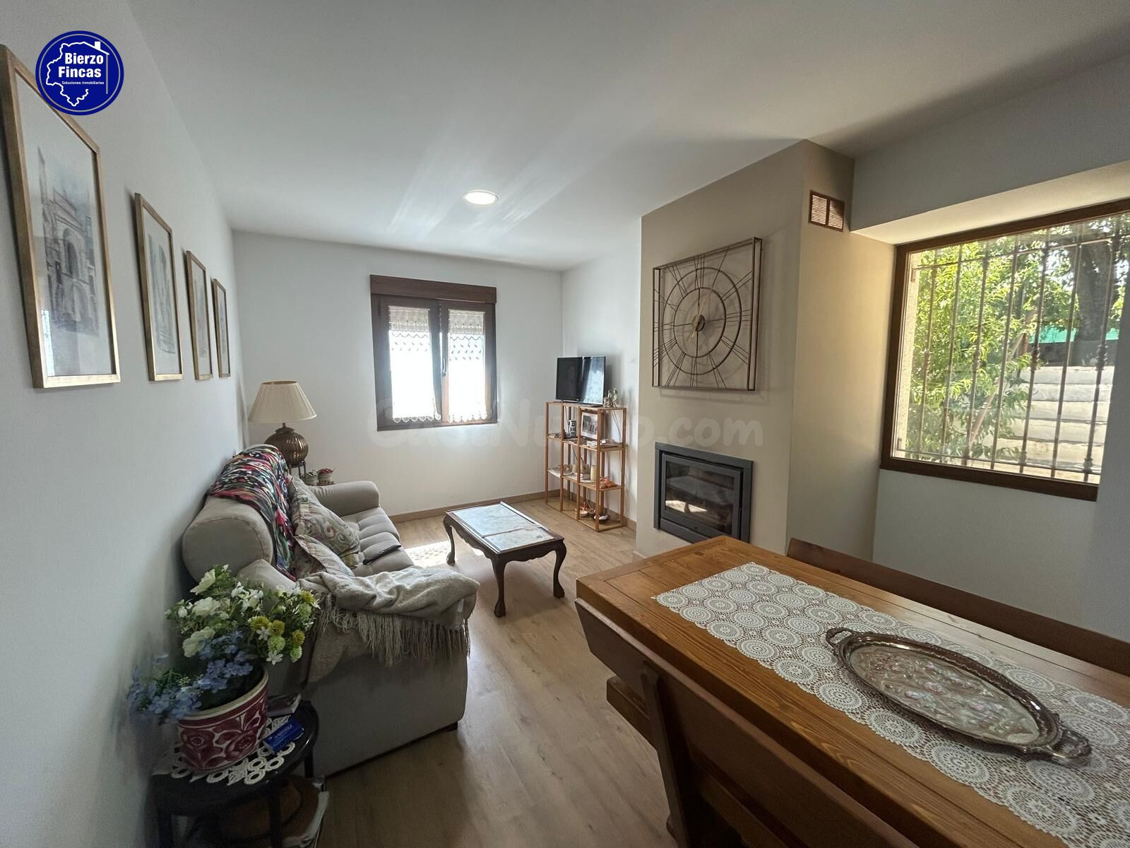 SE VENDE CASA REFORMADA CON PATIO EN PUENTE DE DOMINGO FLÓRE - foto 2