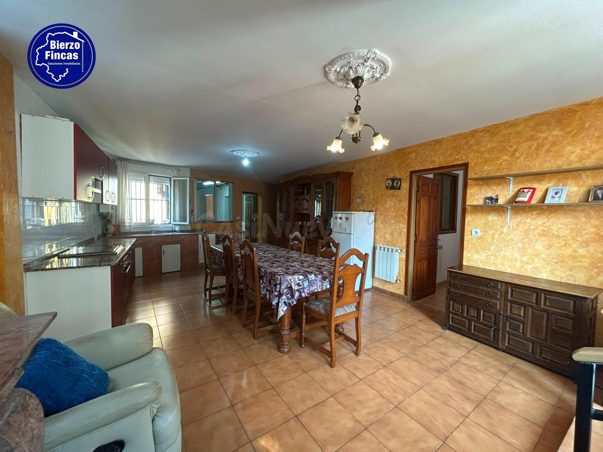 SE VENDE CHALET INDEPENDIENTE EN LA ZONA DE CUBILLOS DEL SIL