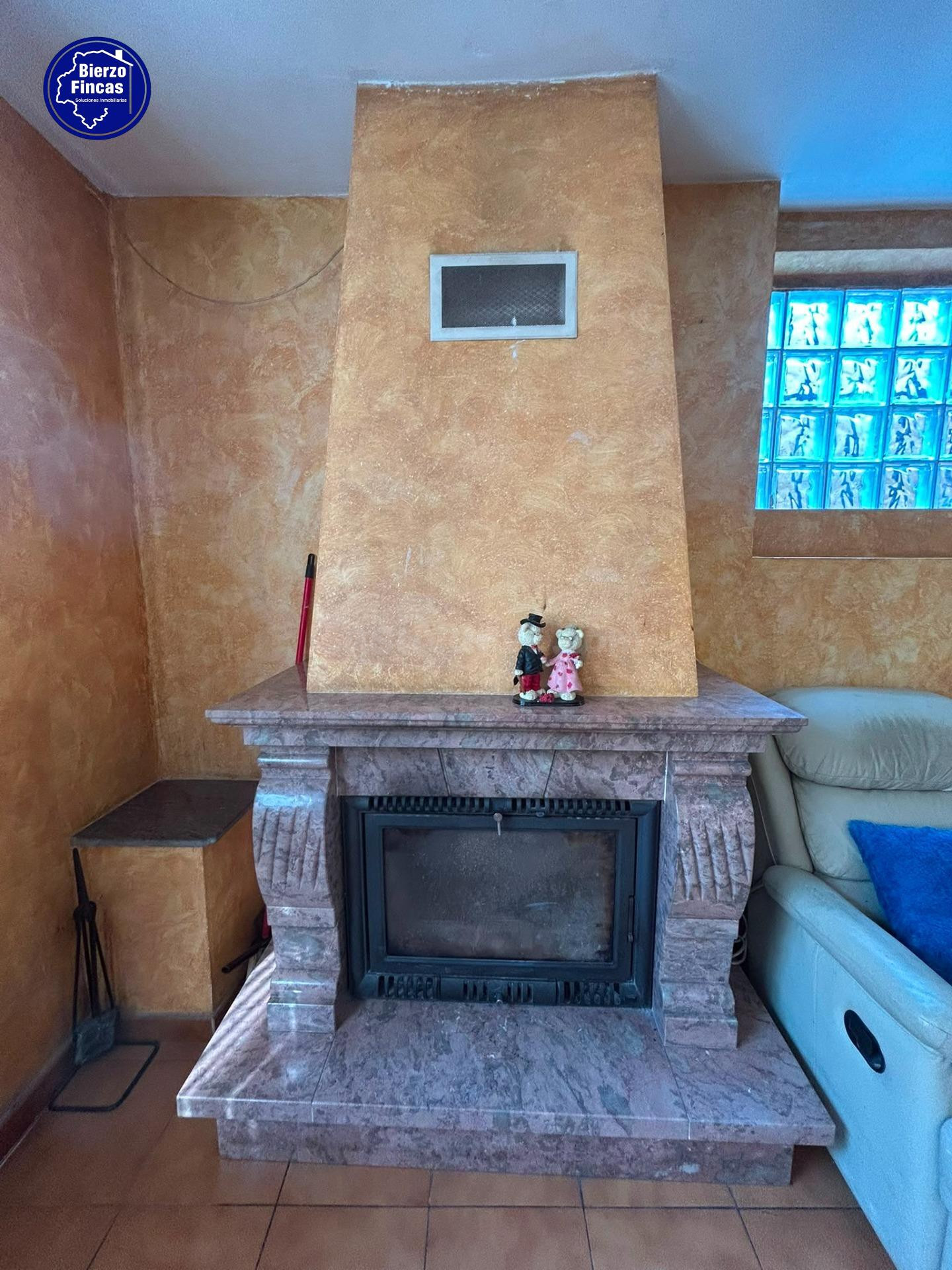 SE VENDE CHALET INDEPENDIENTE EN LA ZONA DE CUBILLOS DEL SIL - foto 5