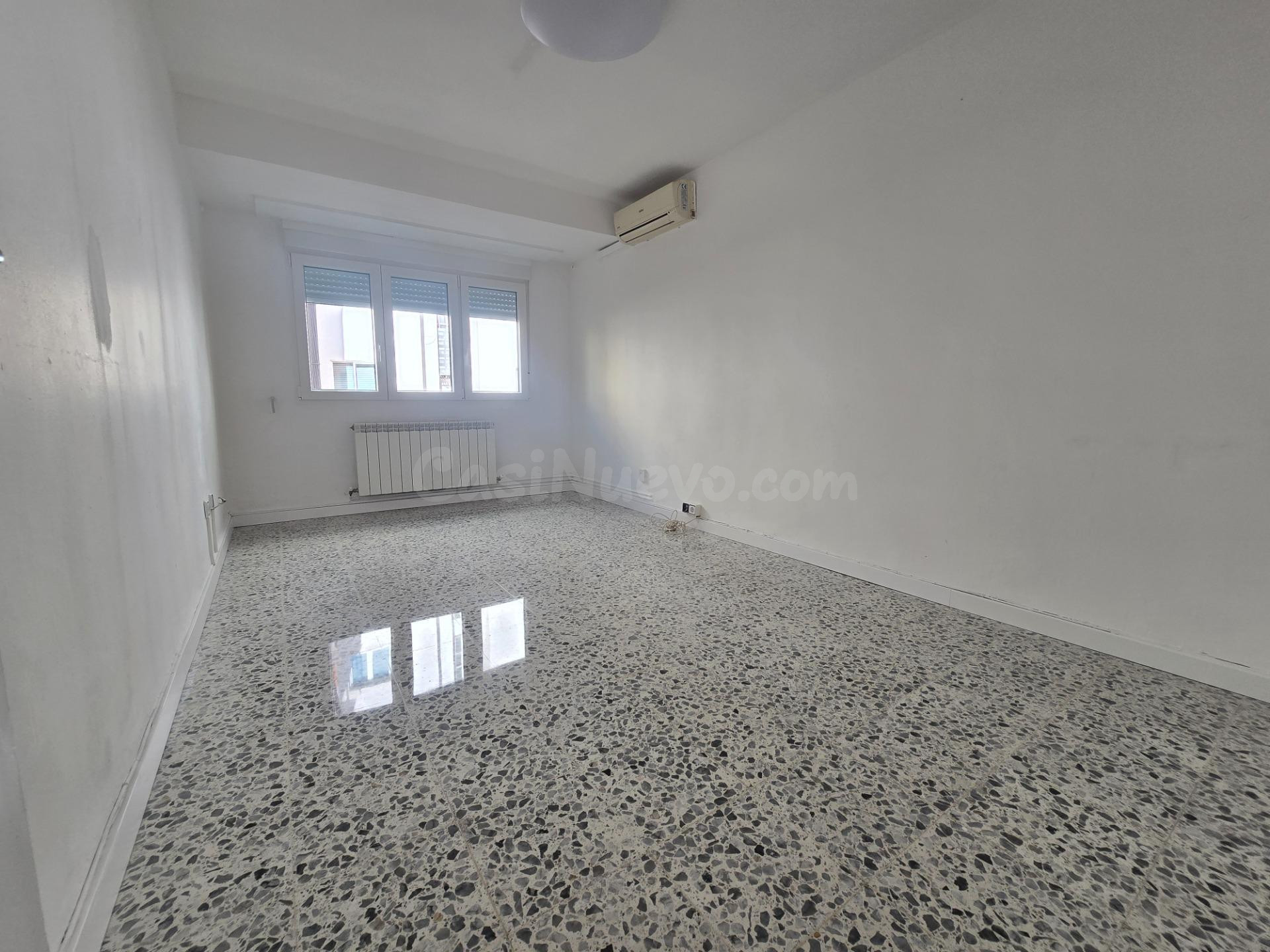 Piso de 71 m2. Distribuido en cuatro dormitorios, salón, coc - foto 5