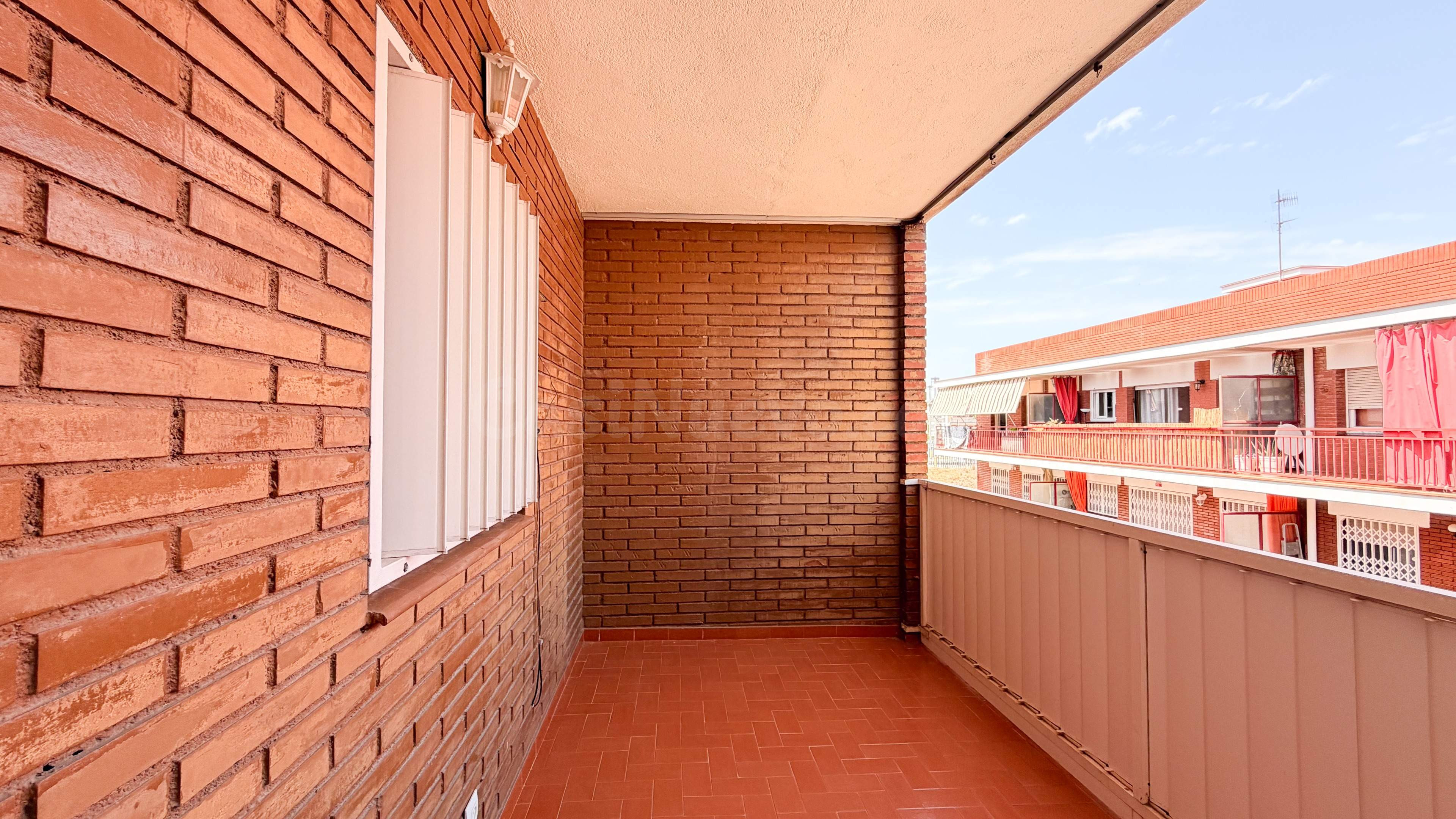 Piso acogedor con gran balcón y a un paso del mar - foto 2