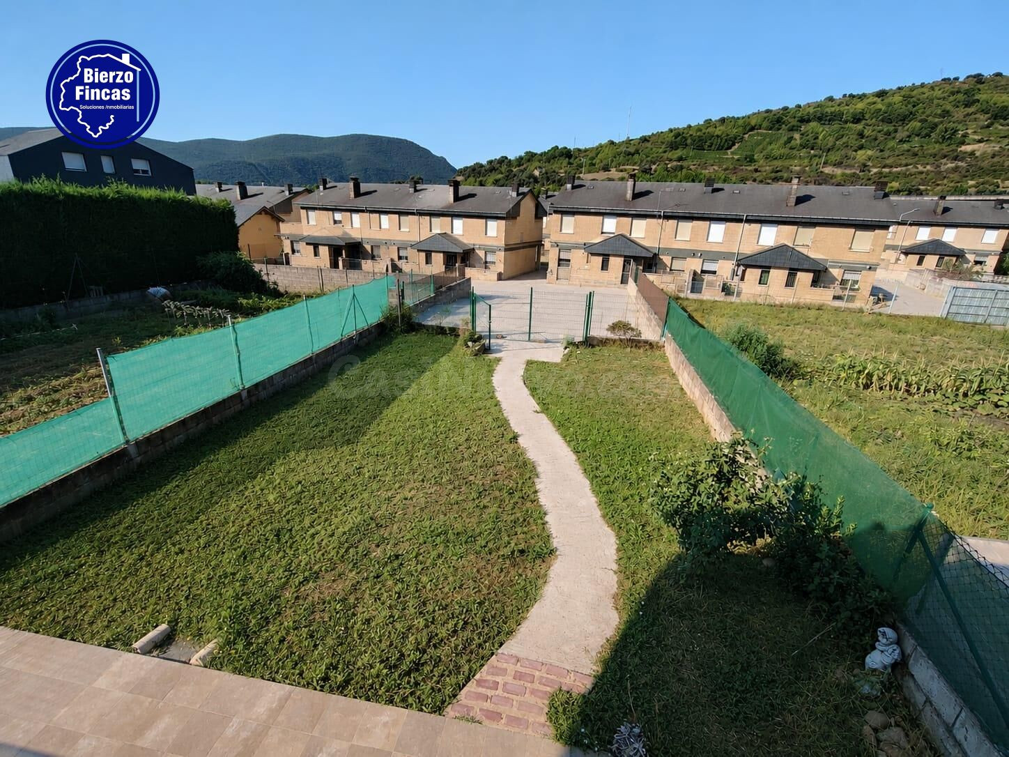 SE VENDE CASA EN TORAL DE LOS VADOS - foto 2