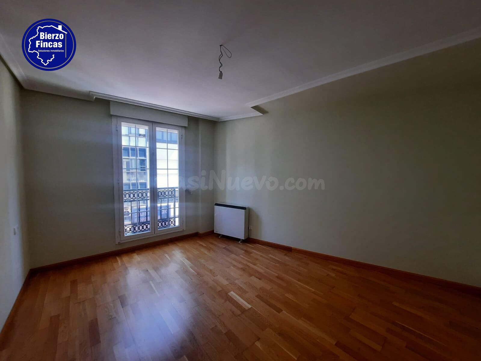 SE VENDE PISO EN EL CENTRO DE PONFERRADA - foto 3