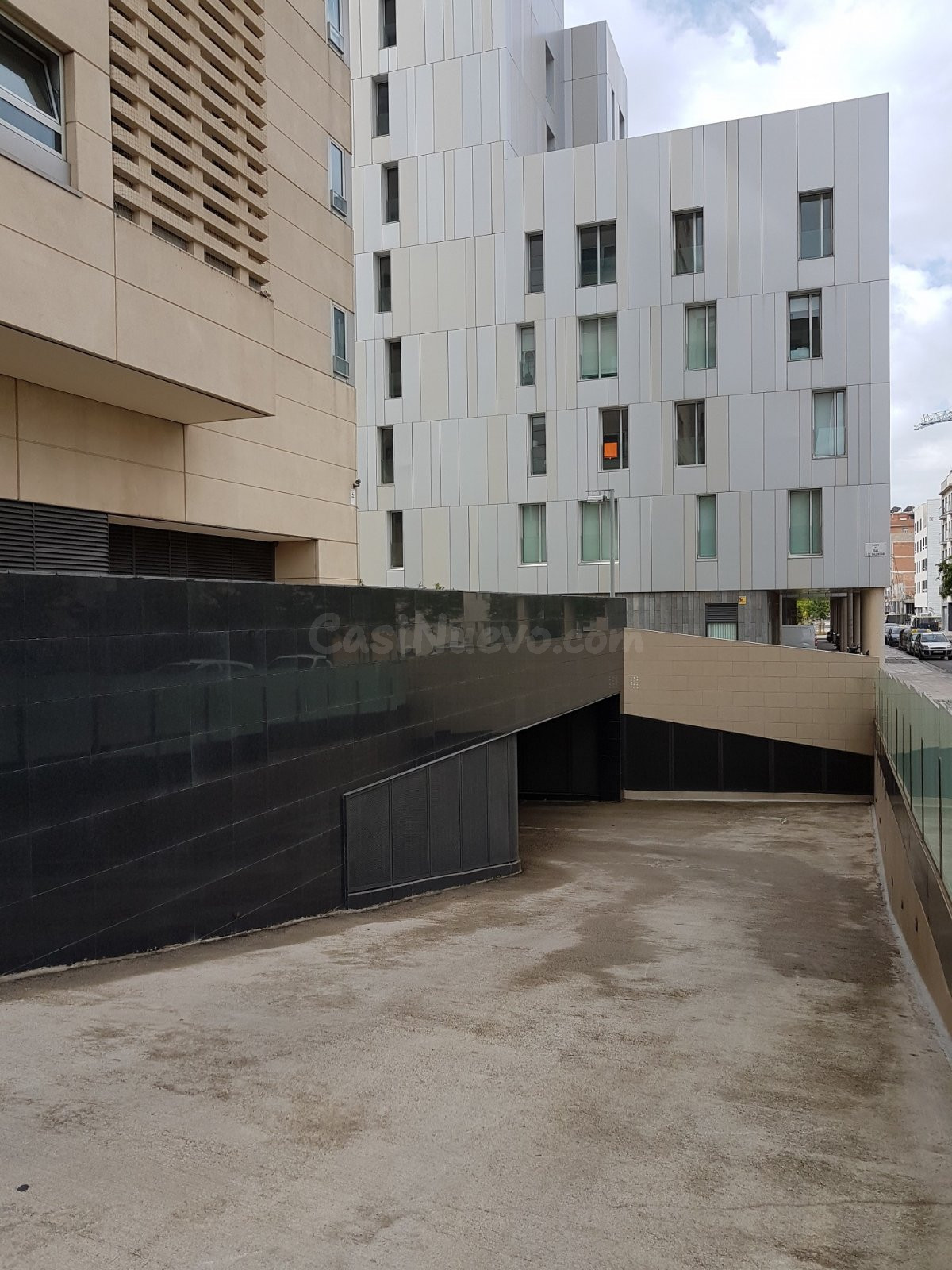 PLAZAS DE APARCAMIENTO DE ALQUILER, FRENTE AL MAR....... - foto 4