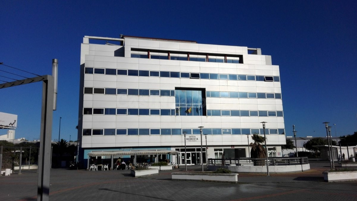OFICINA EDIFICIO GLORIETA ZONA FRANCA - foto 2