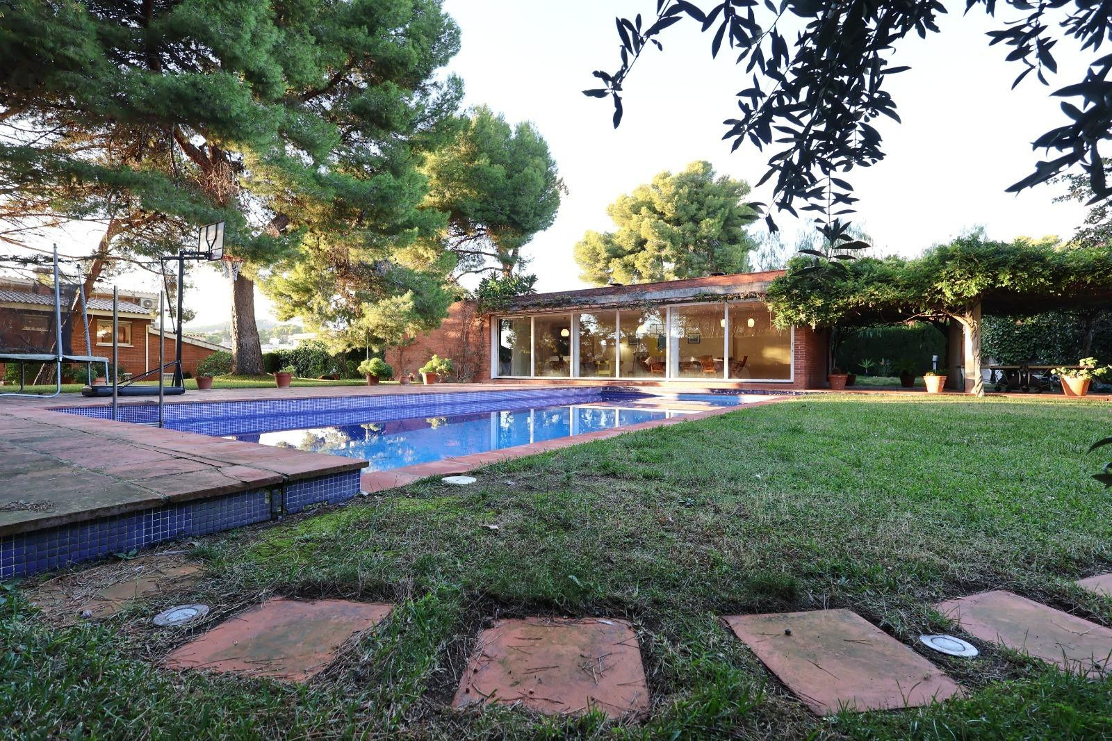 Dos viviendas  independientes y piscina compartida - foto 2