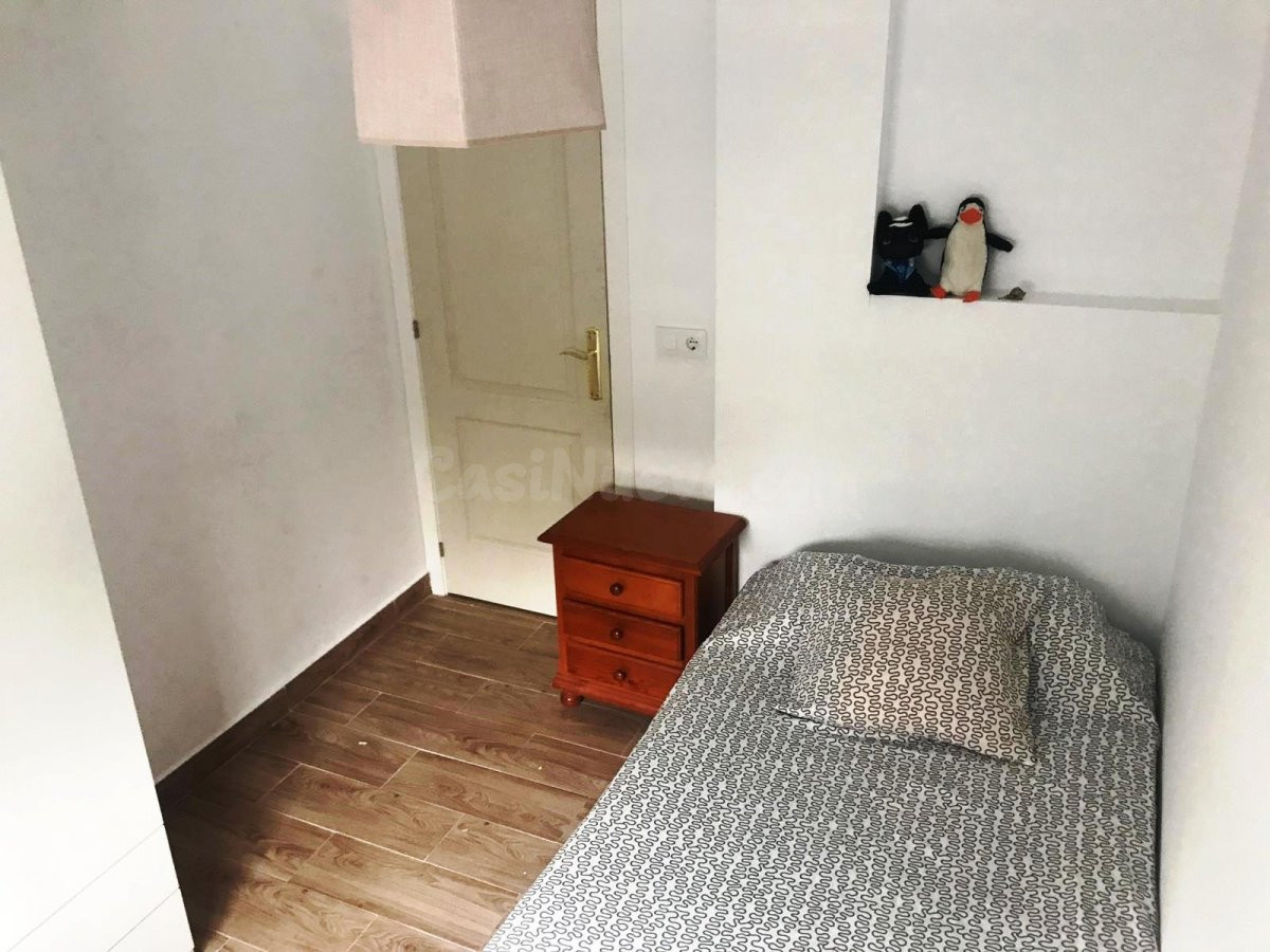 Piso de tres dormitorios en planta baja - foto 4