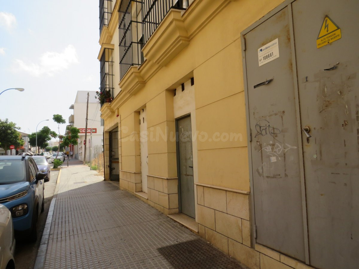 LOCAL COMERCIAL - C/ MENDIZABAL - foto 3