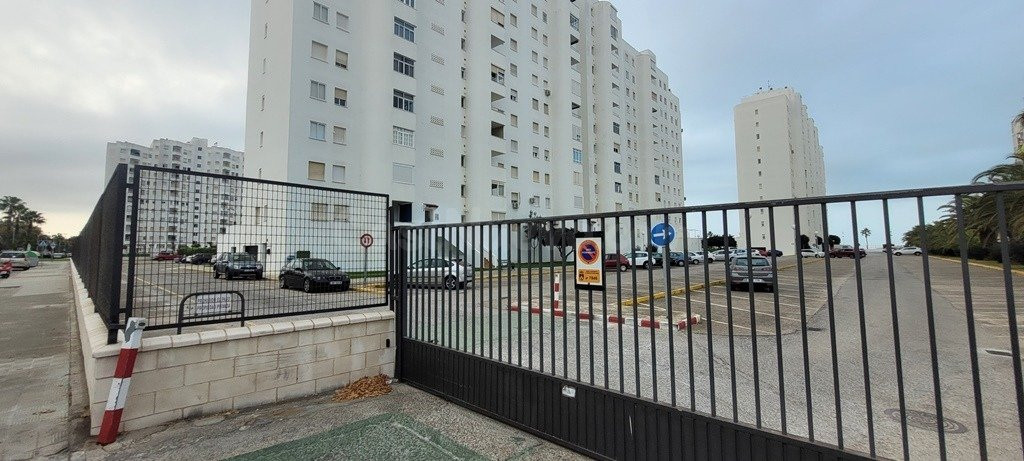 Plaza de Garaje en Valdelagrana - foto 2