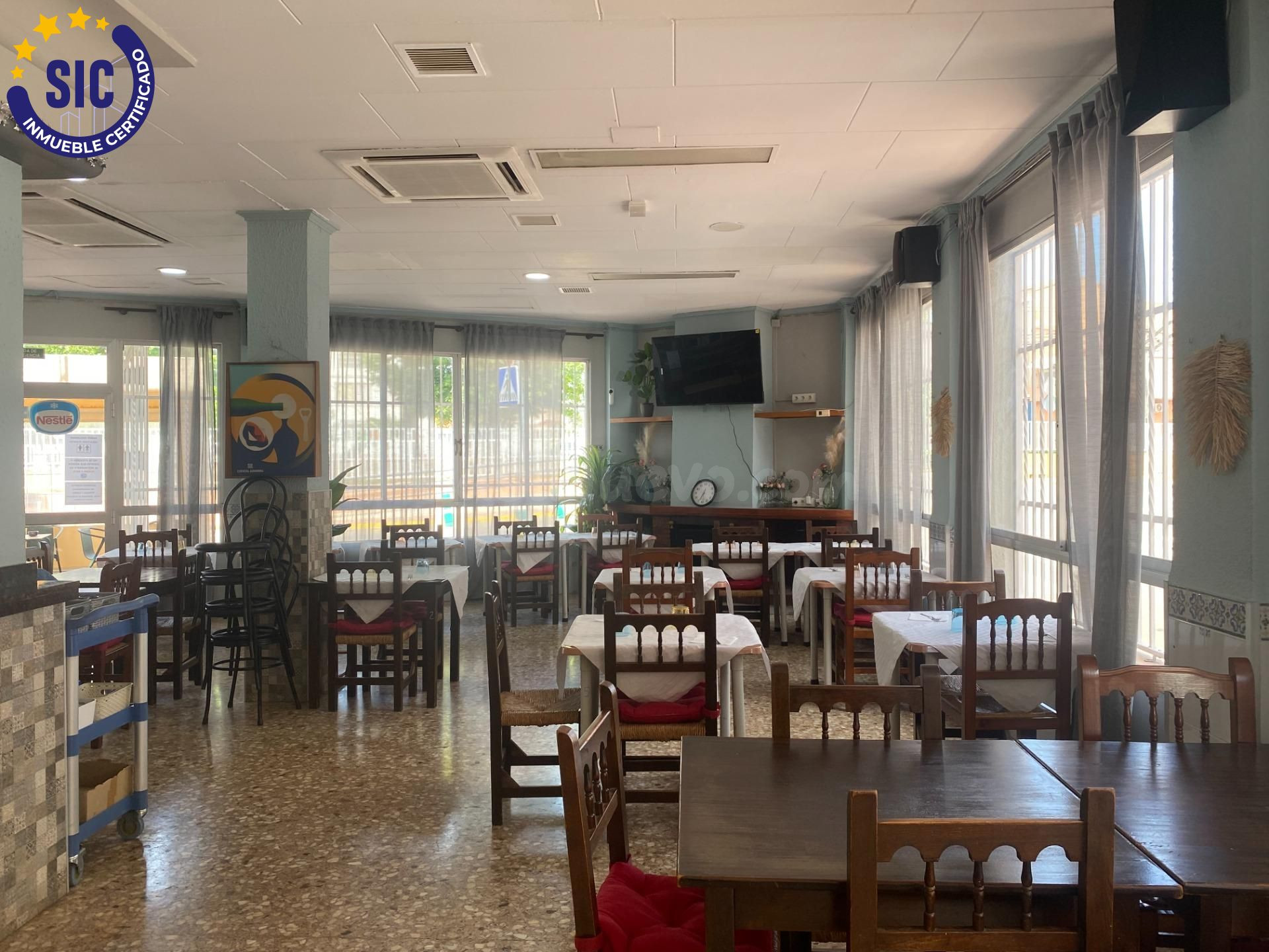 ¡Gran oportunidad de inversión! Edificio completo en venta e - foto 3