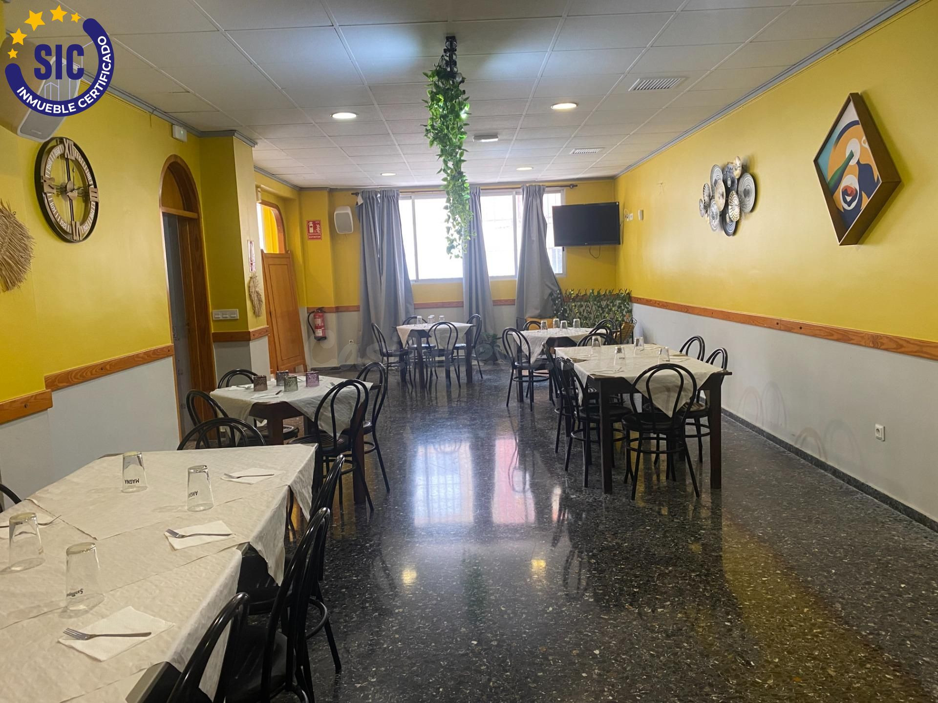 ¡Gran oportunidad de inversión! Edificio completo en venta e - foto 5