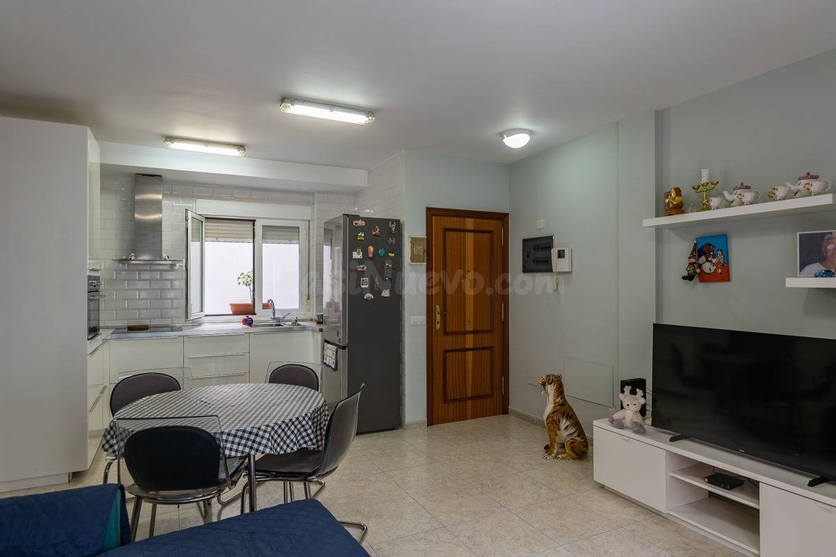 Piso dos dormitorios en La Isleta - foto 4