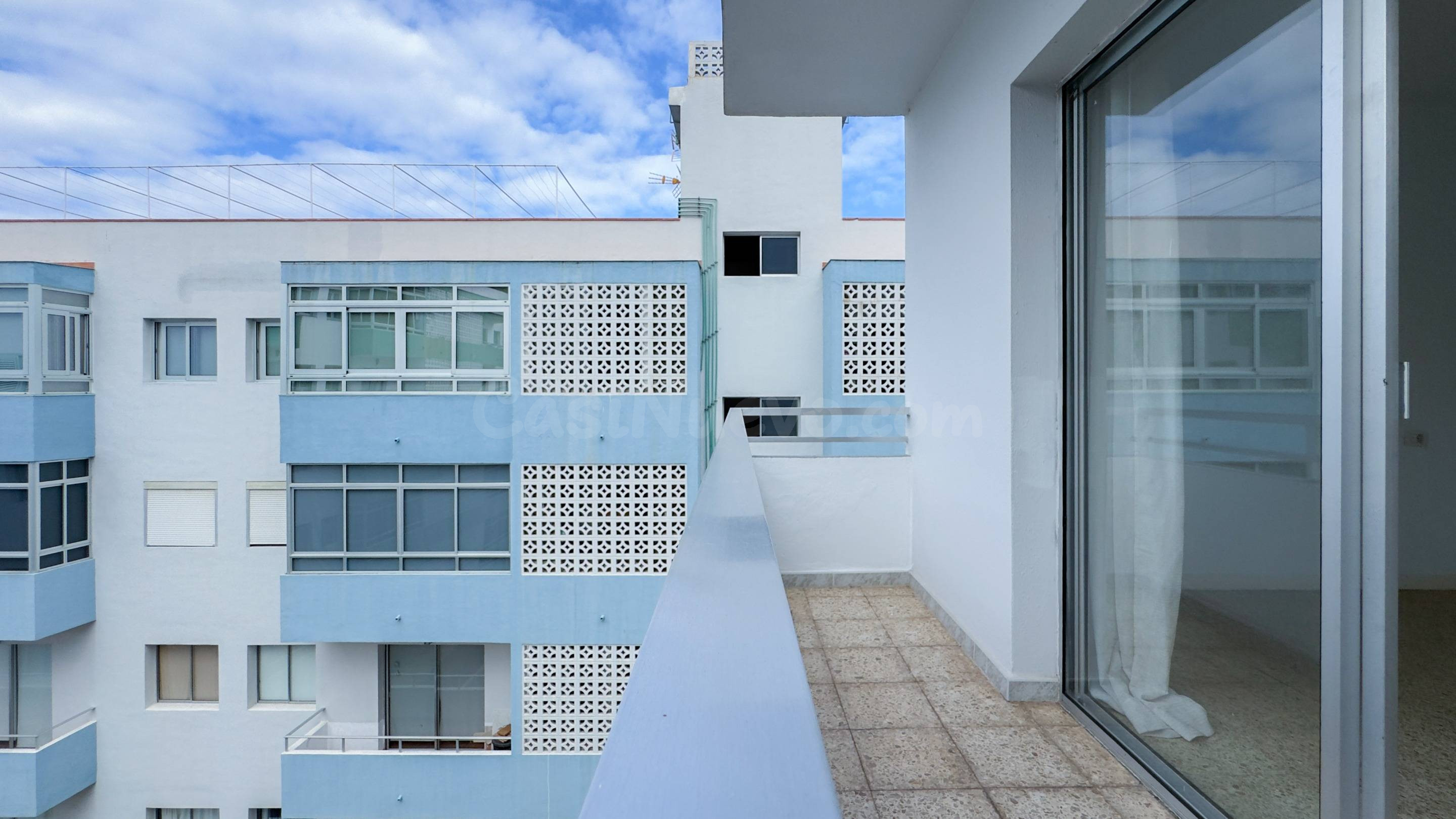 TRES BALCONES ORIENTACION OESTE JUNTO A PLAYA JARDIN - foto 3