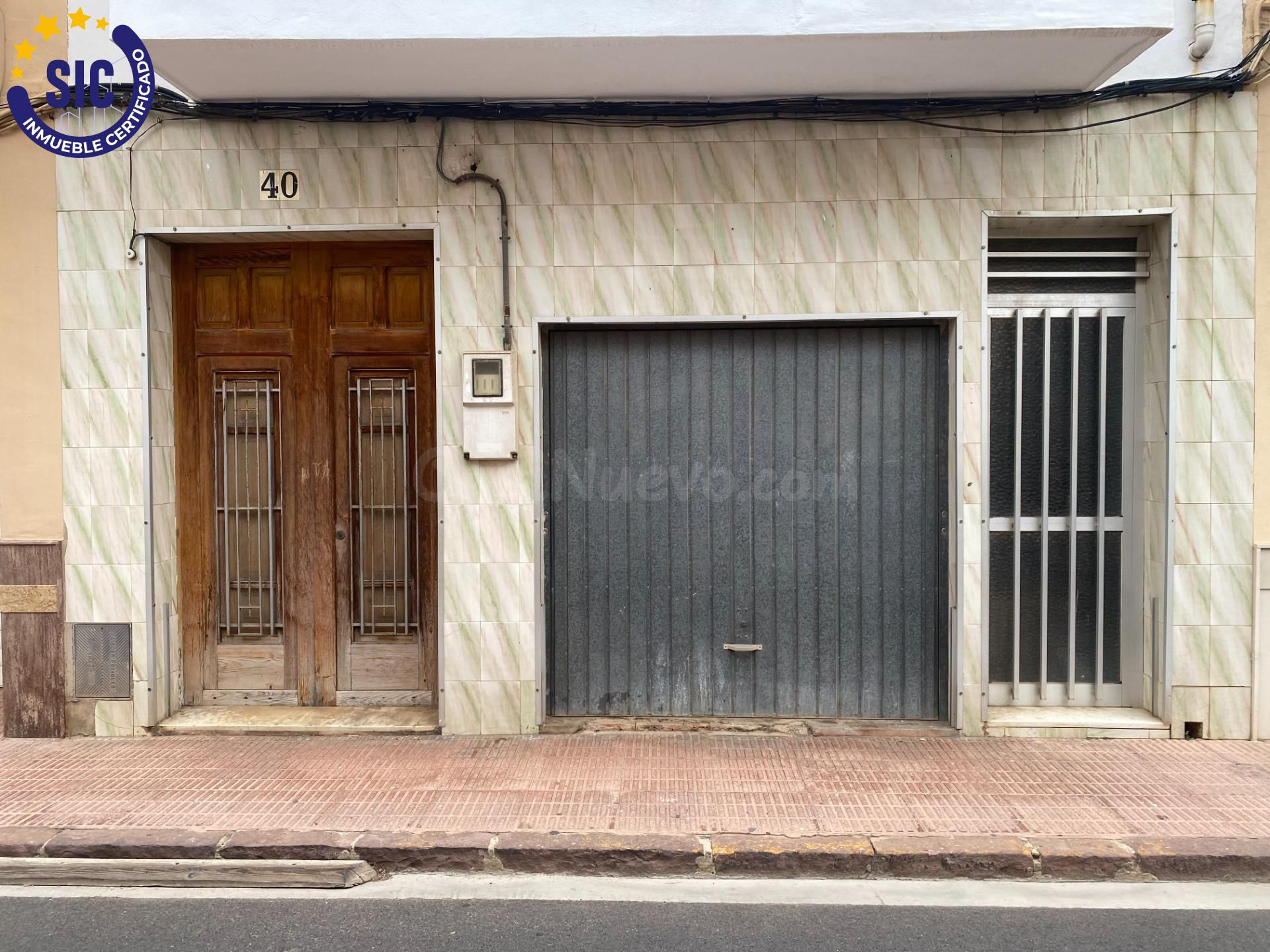 Casa en venta para reformar en Alginet C/ Alfonso 40 - foto 2