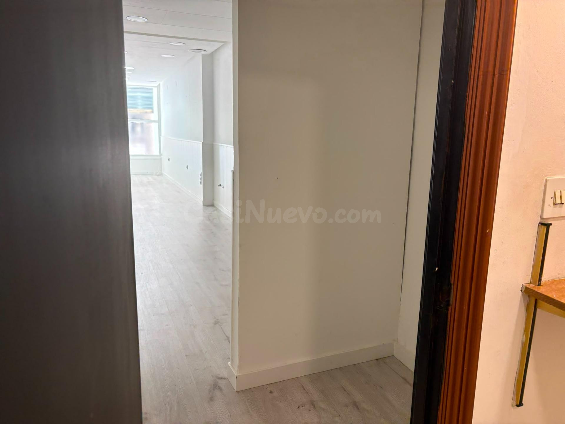 EXCELENTE LOCAL COMERCIAL JUNTO AL MERCADO DE ALAQUAS - foto 3