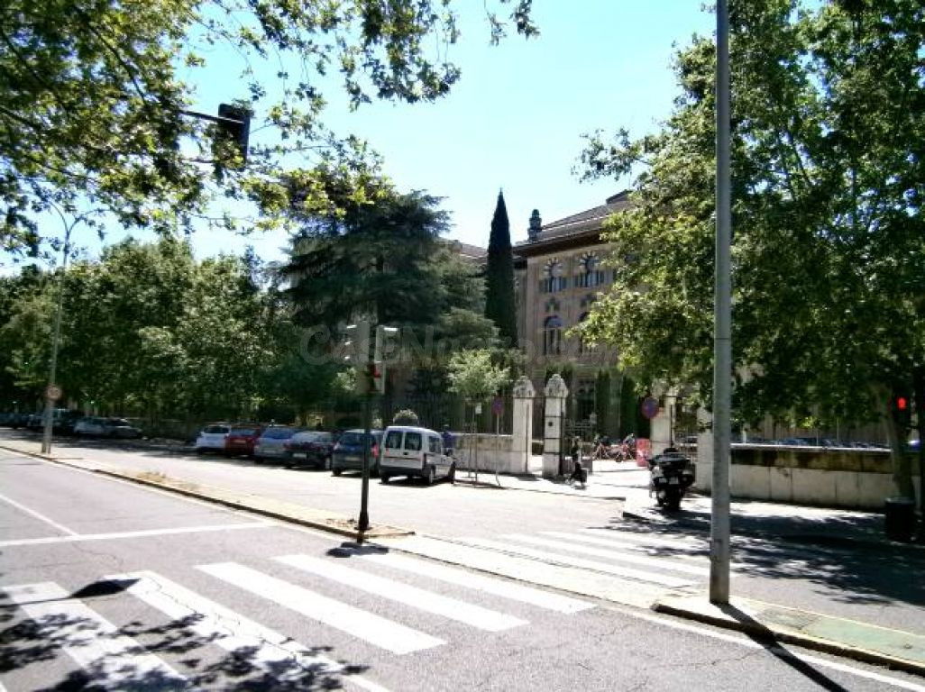 Local comercial 200m² en venta - Medina Azahara - foto 2
