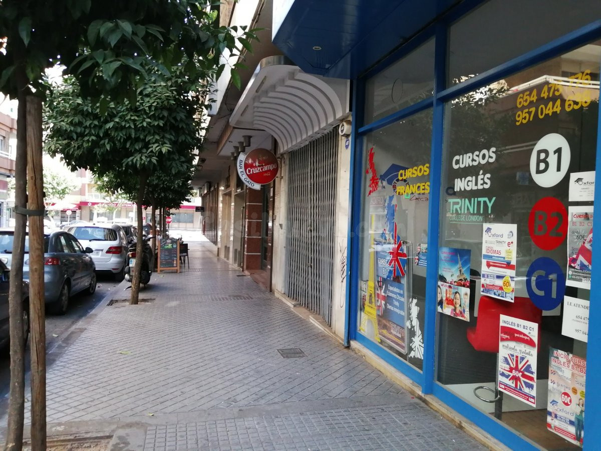 MAGNIFICO LOCAL EN CIUDAD JARDIN - foto 2