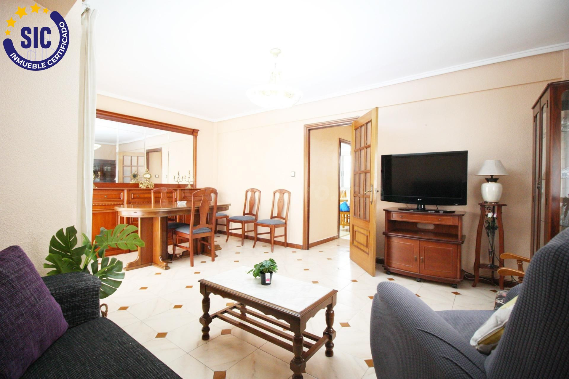 TU NUEVO HOGAR EN ALAQUÀS: AMPLITUD, BALCÓN Y 3 habitaciones